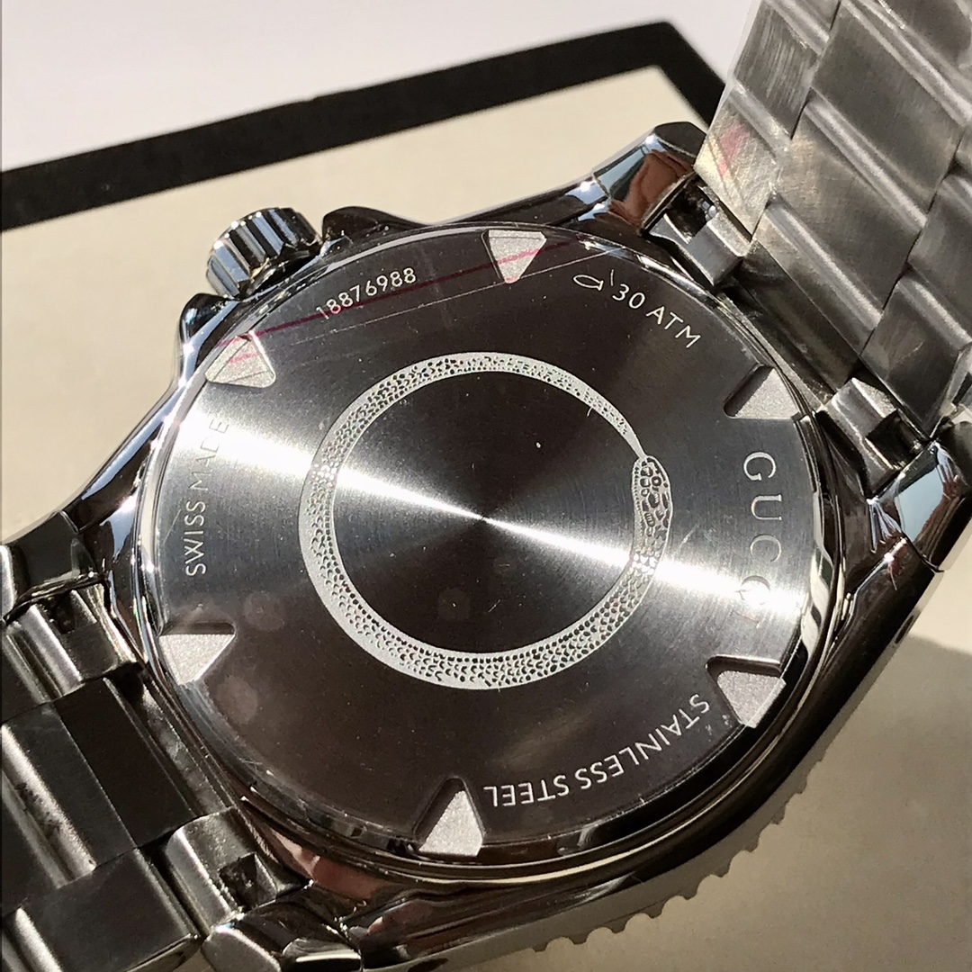 Gucci Dive 銀色表盤金色錶圈鋼帶腕錶 雙色款