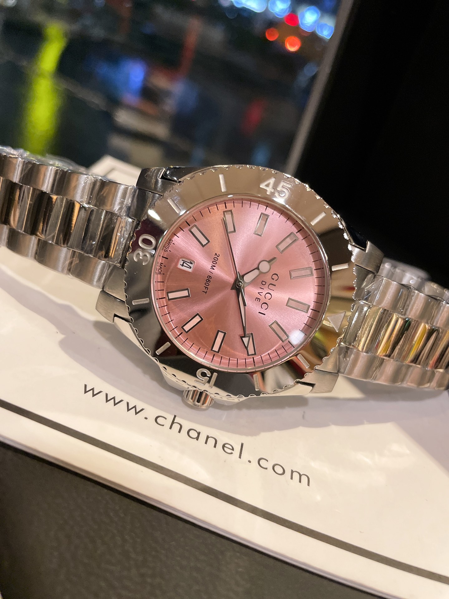 Gucci Dive 粉色表盤精鋼腕錶 女款時尚潛水手錶