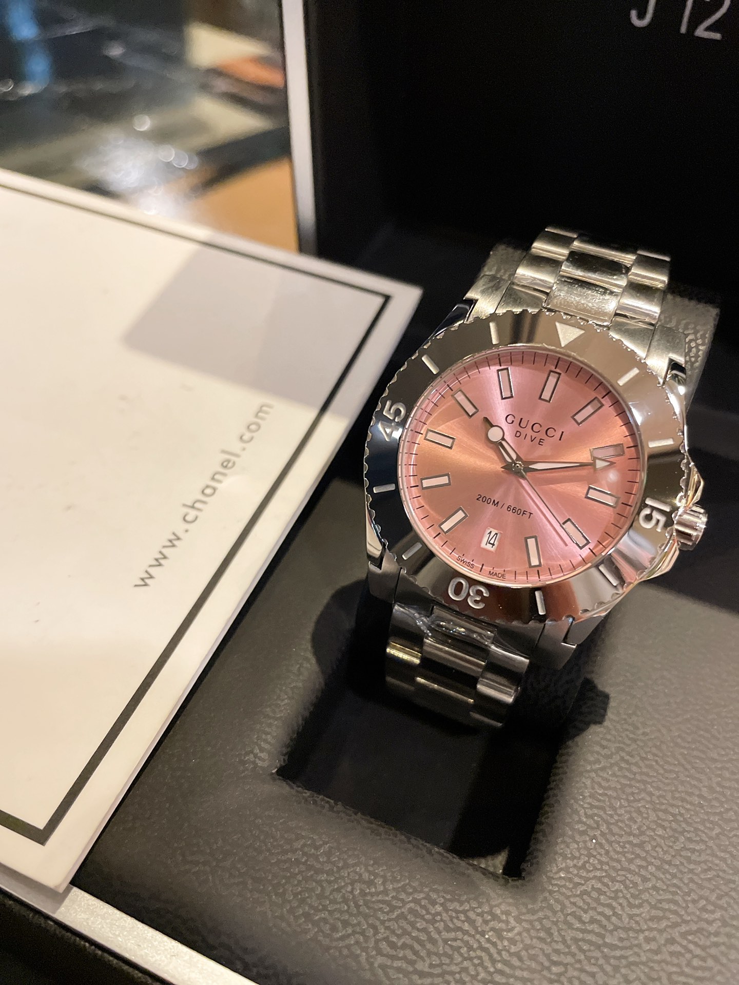 Gucci Dive 粉色表盤精鋼腕錶 女款時尚潛水手錶