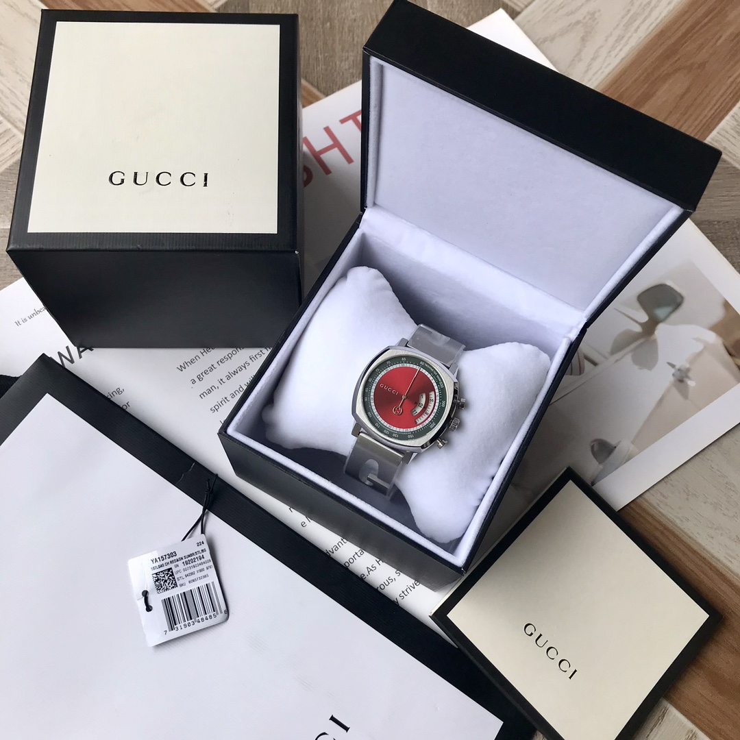 Gucci Grip 紅色表盤灰色錶帶腕錶 個性時尚款| 6 Gucci Grip 紅色表盤灰色錶帶腕錶 個性時尚款