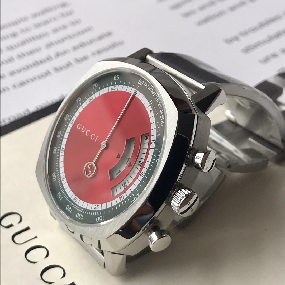 Gucci Grip 紅色表盤灰色錶帶腕錶 個性時尚款| 12 Gucci Grip 紅色表盤灰色錶帶腕錶 個性時尚款