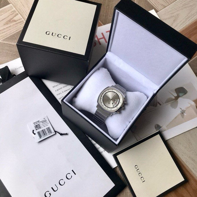 Gucci Grip 銀色放射紋表盤精鋼腕錶 經典鋼帶款| 6 Gucci Grip 銀色放射紋表盤精鋼腕錶 經典鋼帶款