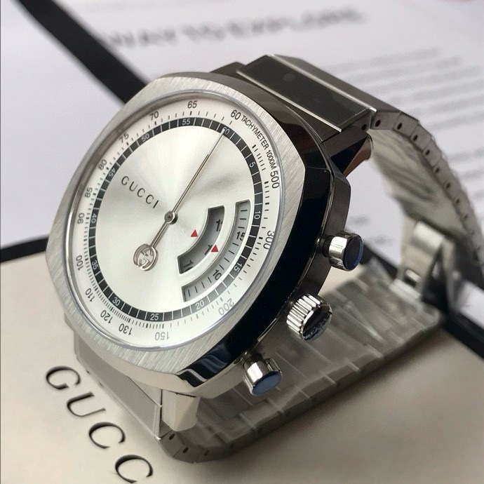 Gucci Grip 銀色放射紋表盤精鋼腕錶 經典鋼帶款| 12 Gucci Grip 銀色放射紋表盤精鋼腕錶 經典鋼帶款