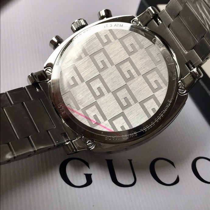 Gucci Grip 銀色放射紋表盤精鋼腕錶 經典鋼帶款| 11 Gucci Grip 銀色放射紋表盤精鋼腕錶 經典鋼帶款