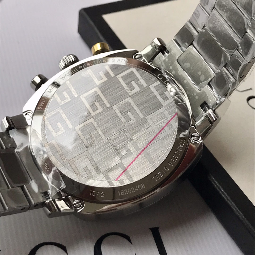 Gucci Grip 黑金雙色表盤精鋼腕錶 個性跳時款| 11 Gucci Grip 黑金雙色表盤精鋼腕錶 個性跳時款