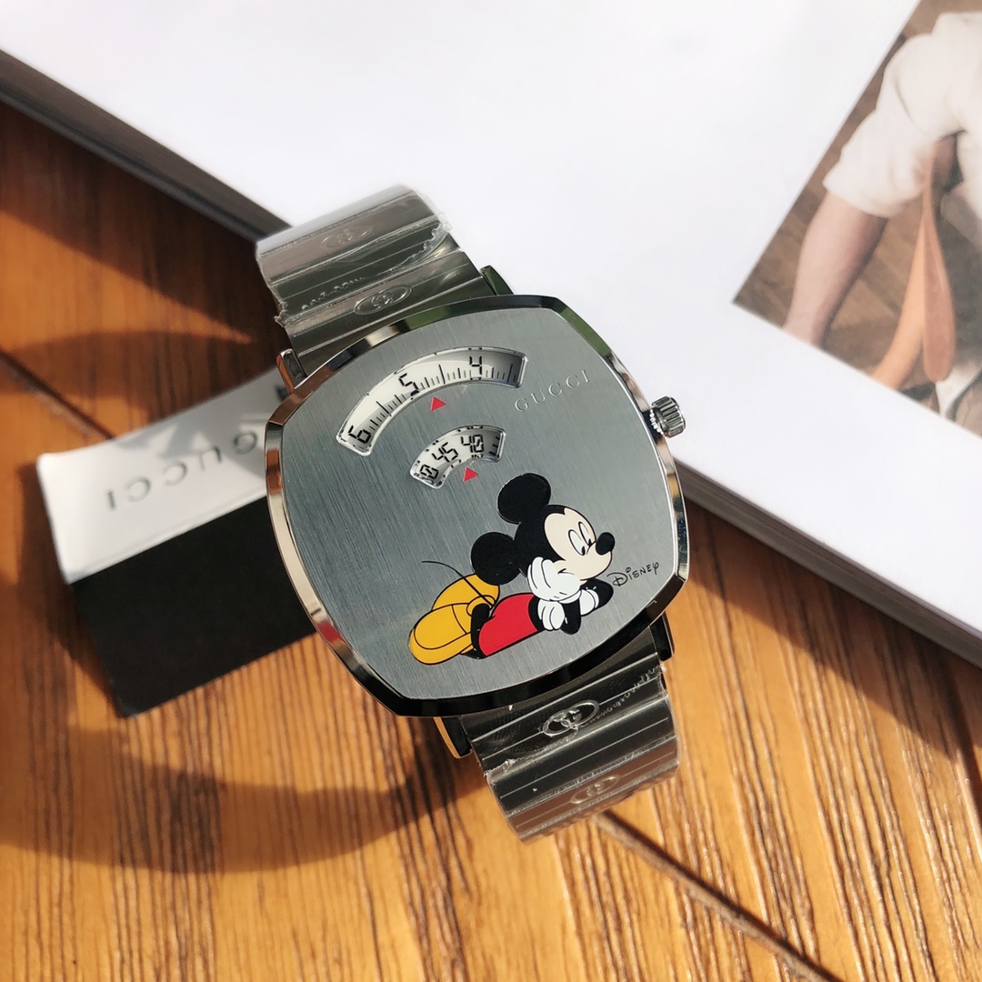 Gucci Grip Disney 米奇聯名GG帆布錶帶腕錶 復古款| 13 Gucci Grip Disney 米奇聯名GG帆布錶帶腕錶 復古款