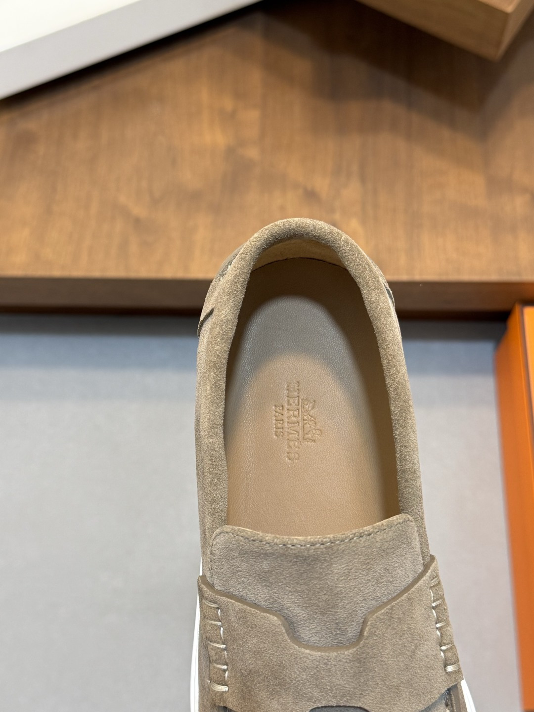 Hermes 原單樂福鞋 男士淺卡其翻毛皮 輕奢休閒百搭款| 9 Hermes 原單樂福鞋 男士淺卡其翻毛皮 輕奢休閒百搭款