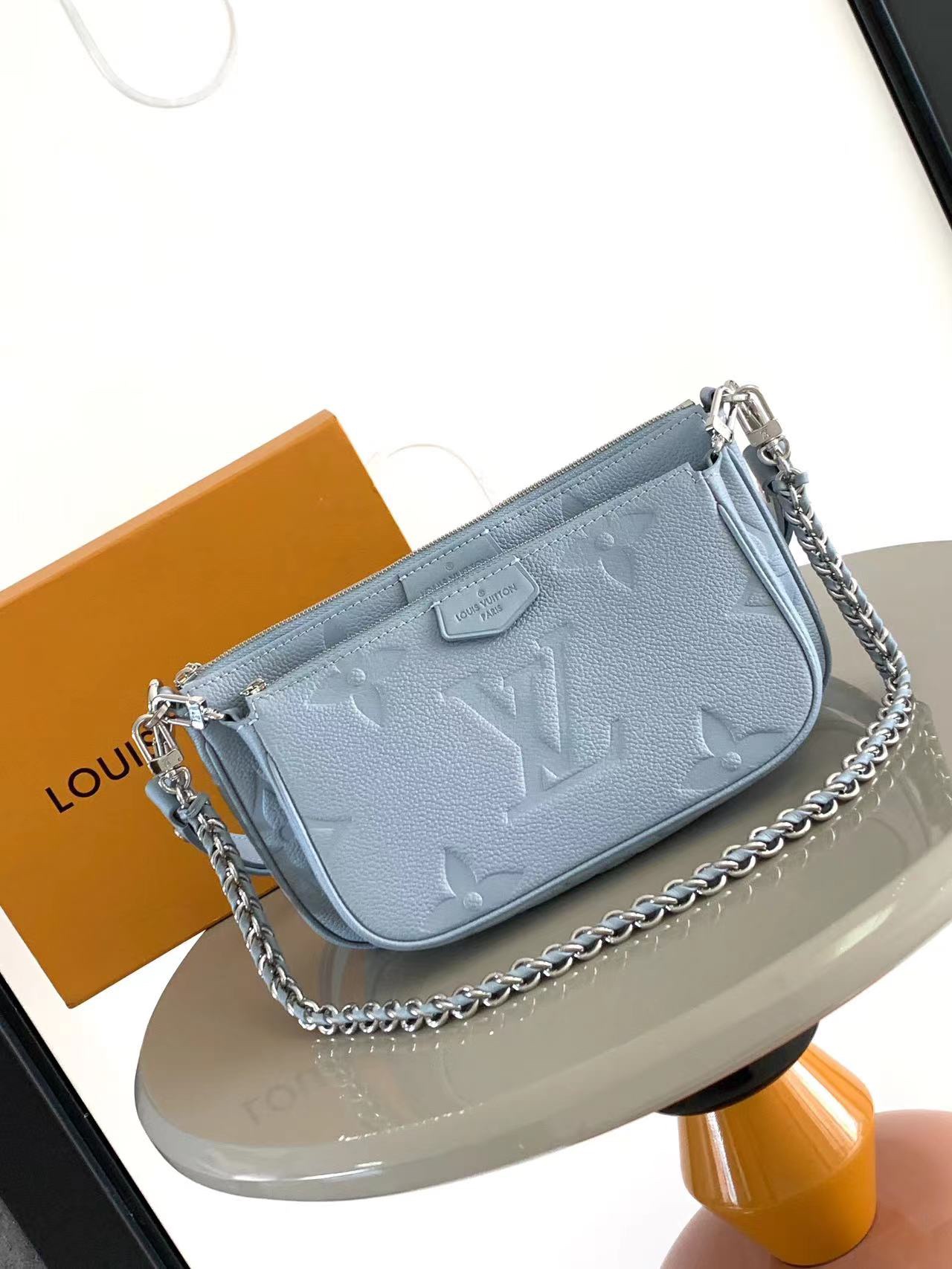 LV 高仿压纹链条腋下包 浅蓝Mini单肩斜挎包 女士轻奢百搭小包款