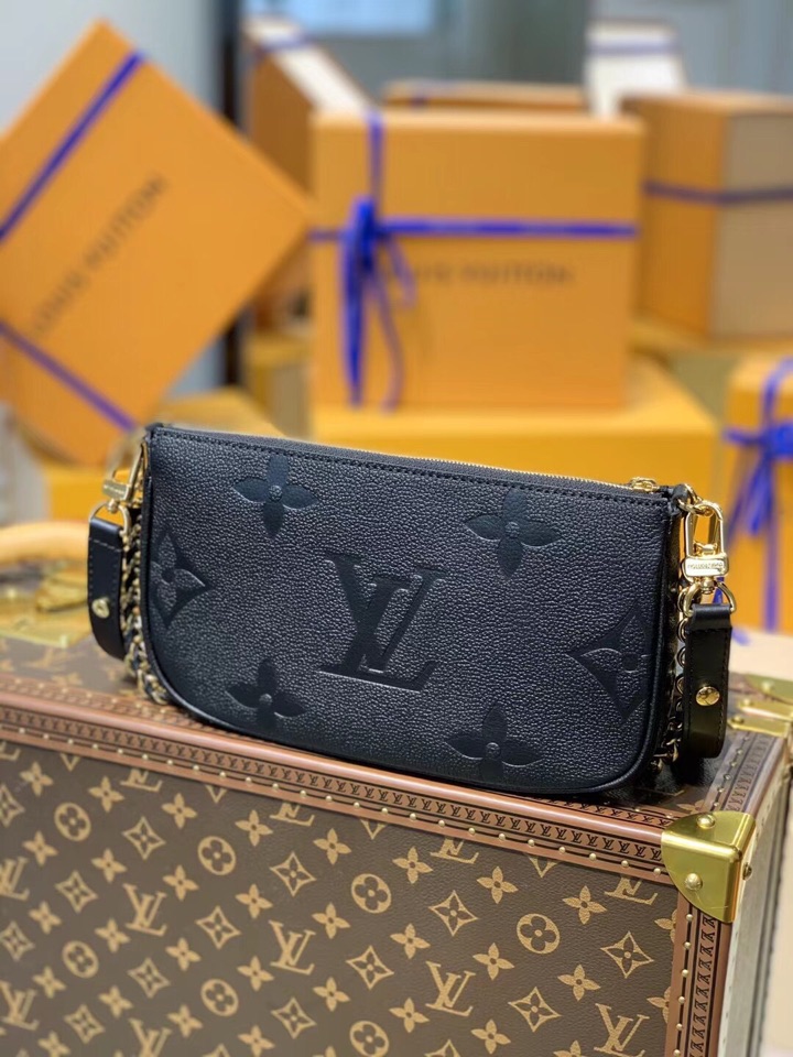 LV 高仿黑色压纹链条腋下包 Mini单肩斜挎包 女士百搭经典小包款| 13 LV 高仿黑色压纹链条腋下包 Mini单肩斜挎包 女士百搭经典小包款
