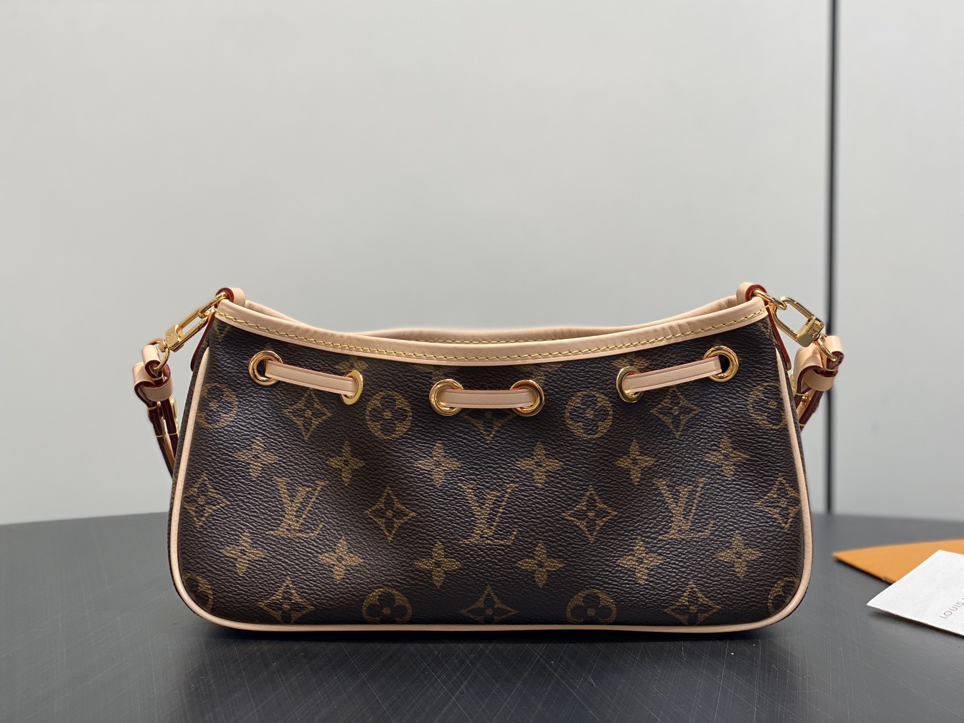 LV A貨女士腋下包抽繩設計經典老花百搭款