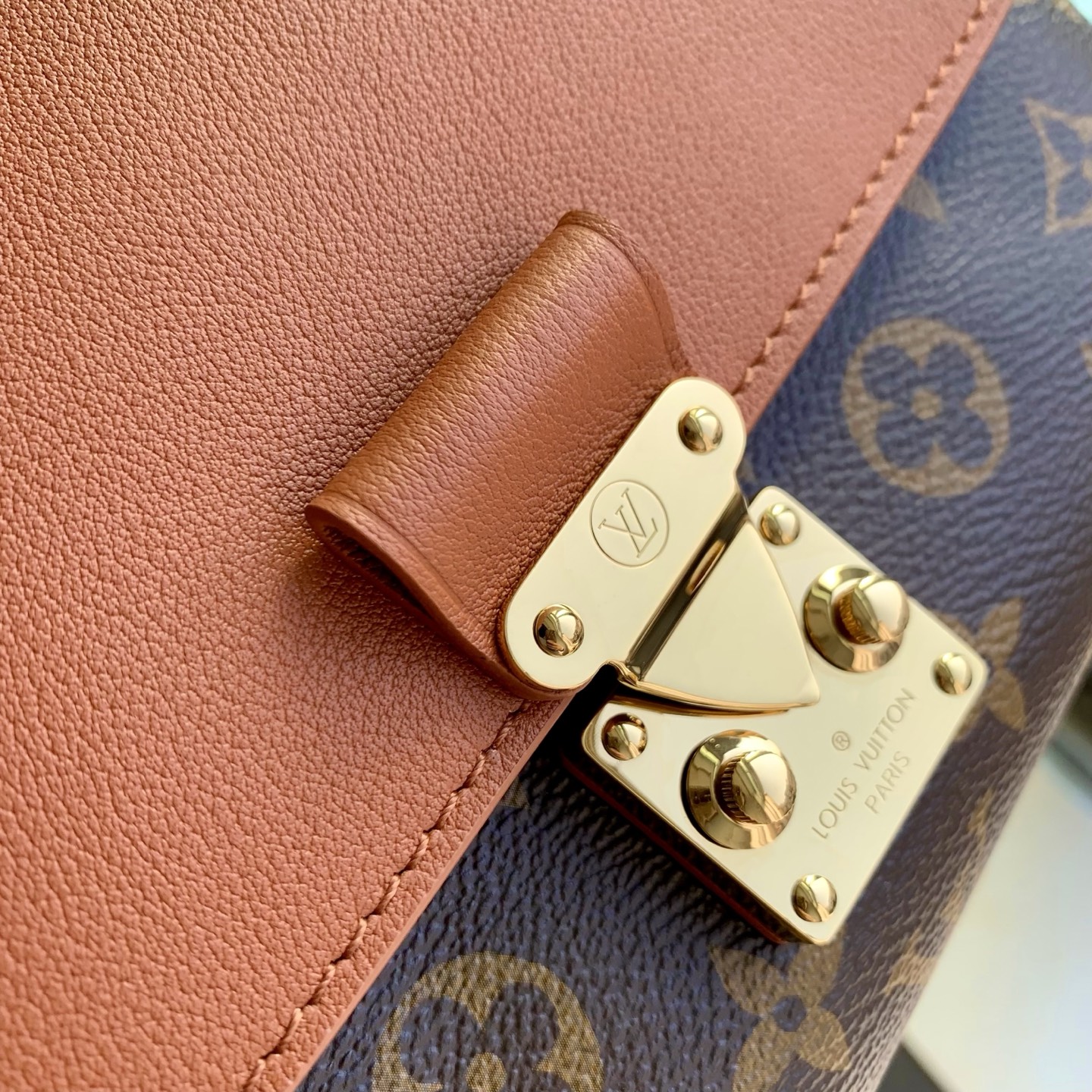 LV A貨女士手提斜背包棕色拼接設計復古百搭款