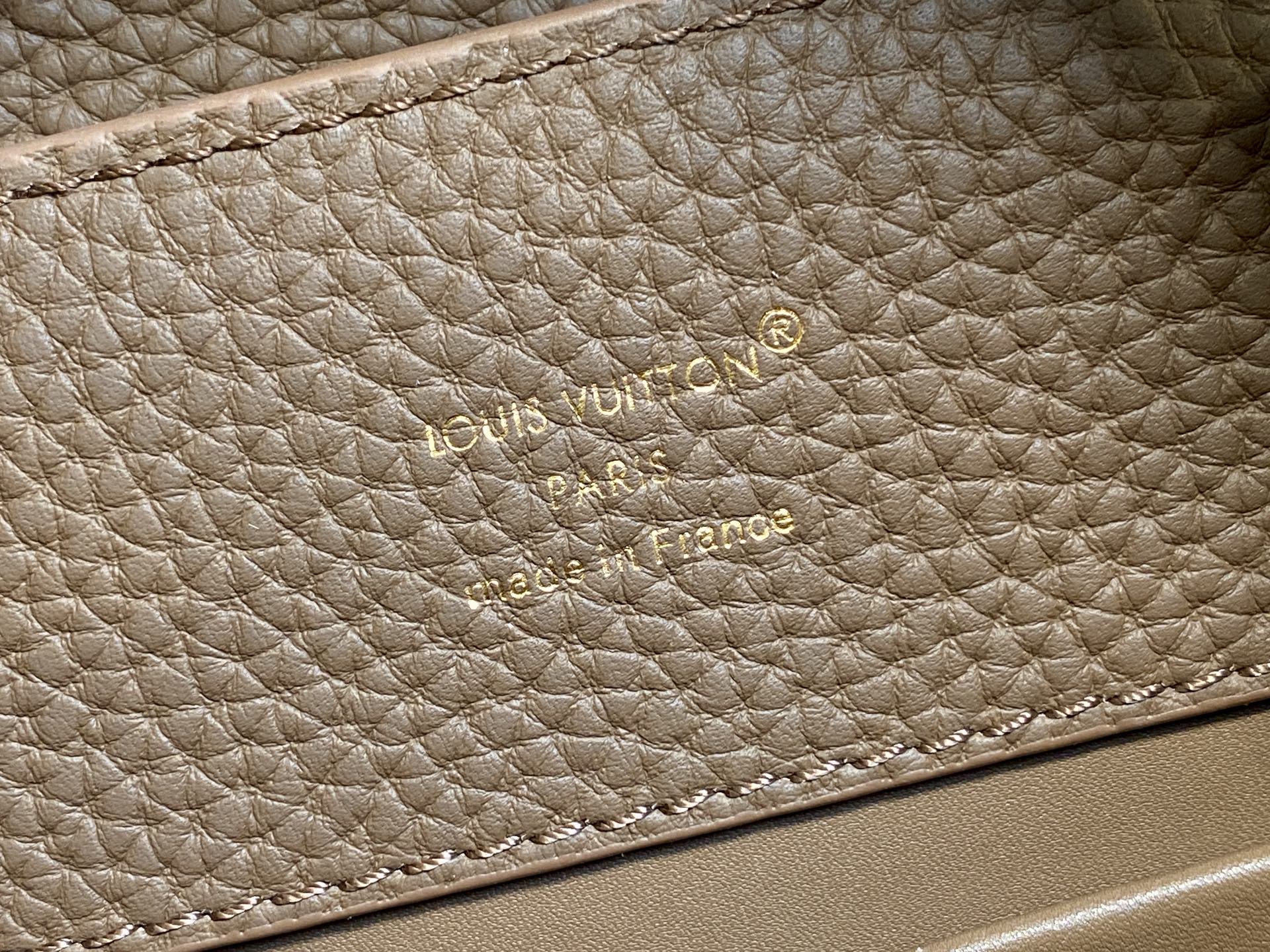 LV A貨女士手提包Capucines灰色設計鏈條裝飾百搭款| 15 LV A貨女士手提包Capucines灰色設計鏈條裝飾百搭款