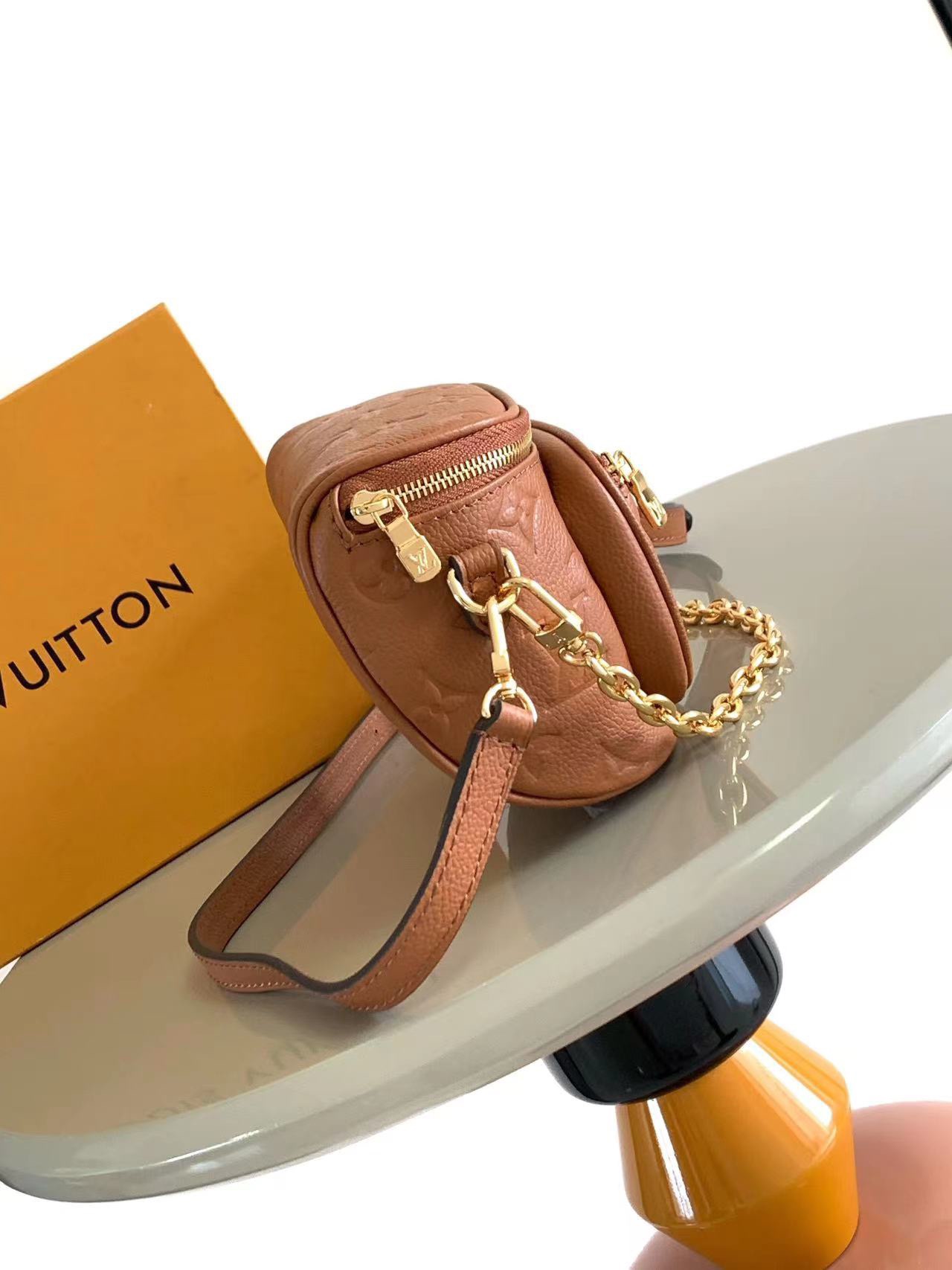 LV A貨Nano腰包 Monogram迷你束口包 單肩斜背包| 14 LV A貨Nano腰包 Monogram迷你束口包 單肩斜背包
