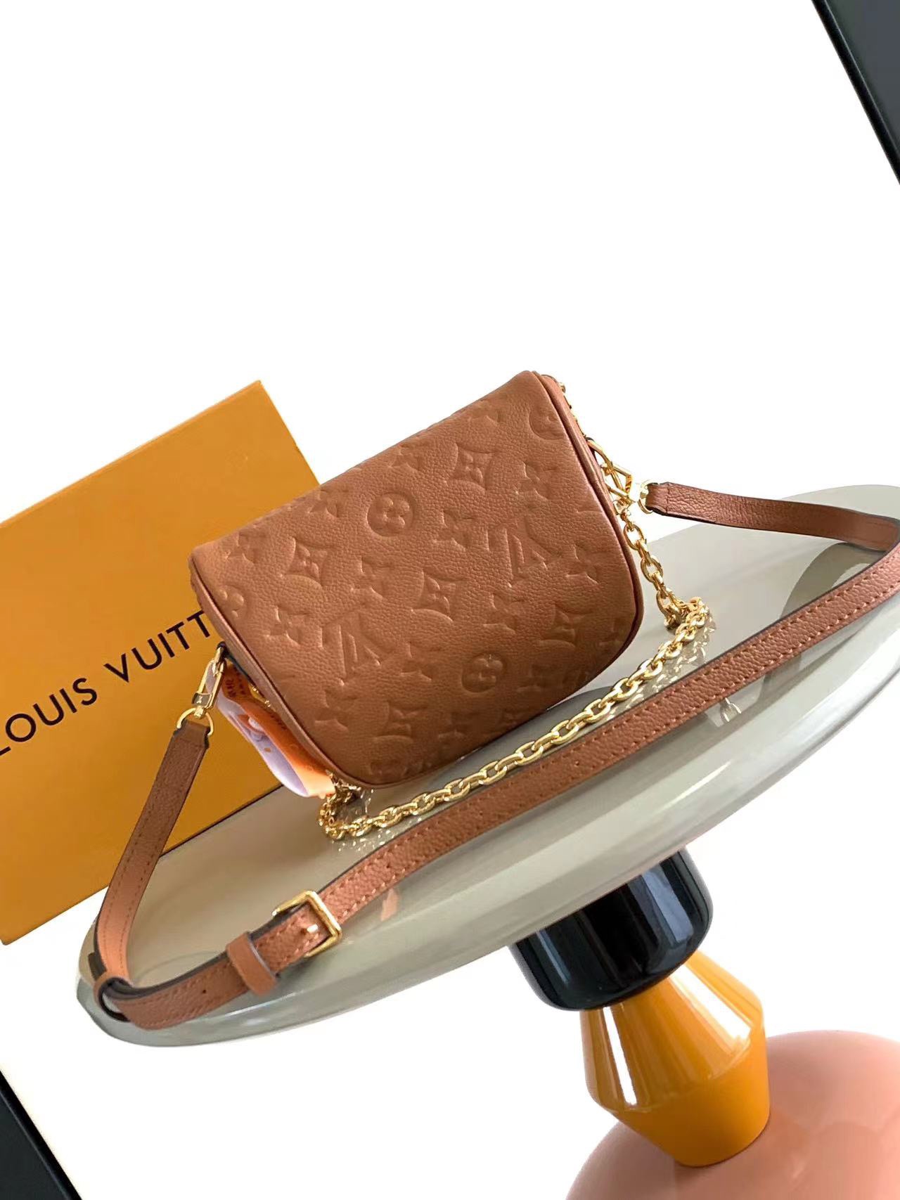 LV A貨Nano腰包 Monogram迷你束口包 單肩斜背包| 13 LV A貨Nano腰包 Monogram迷你束口包 單肩斜背包