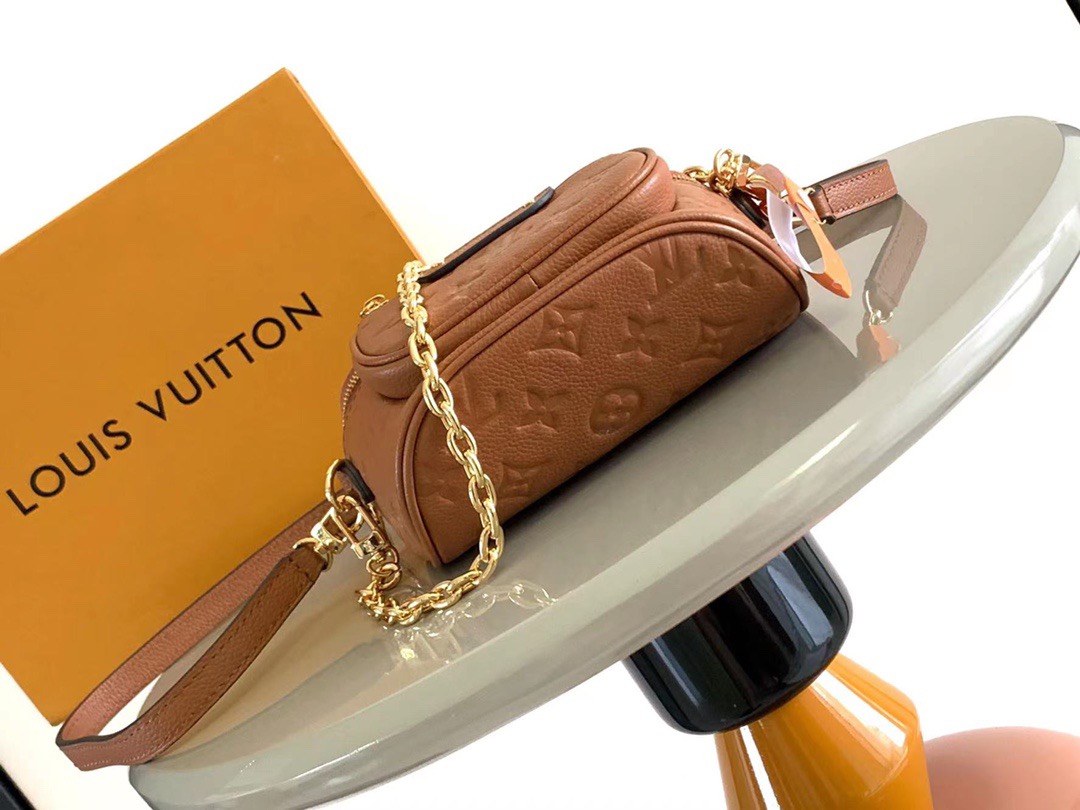 LV A貨Nano腰包 Monogram迷你束口包 單肩斜背包| 12 LV A貨Nano腰包 Monogram迷你束口包 單肩斜背包