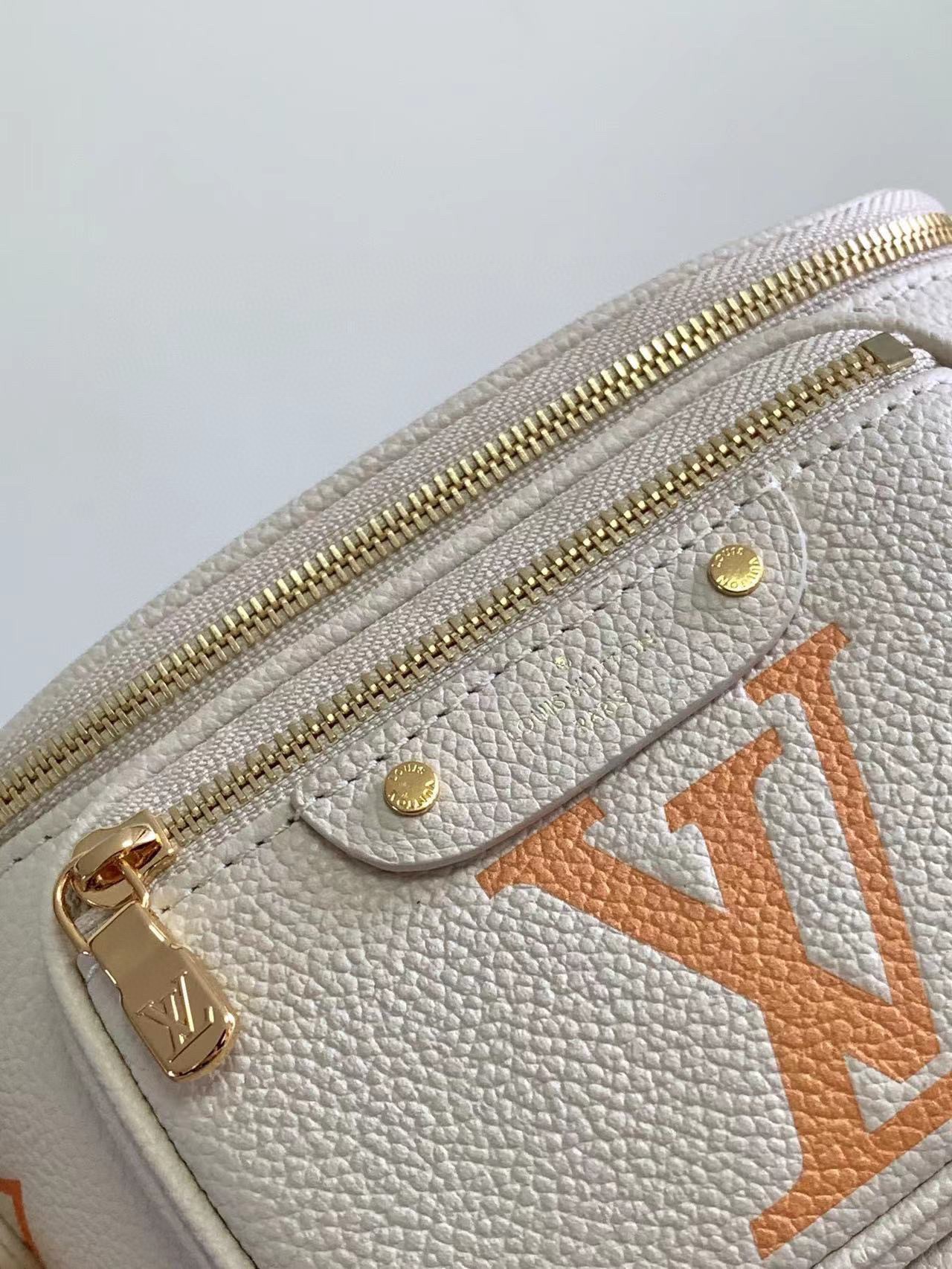 LV A貨拼色胸包 白橙斜背腰包 時尚輕巧百搭款| 11 LV A貨拼色胸包 白橙斜背腰包 時尚輕巧百搭款