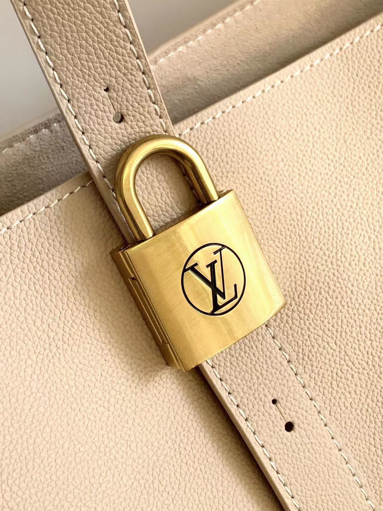 LV 一比一大容量托特包 米白通勤單肩包 簡約高級質感款| 11 LV 一比一大容量托特包 米白通勤單肩包 簡約高級質感款