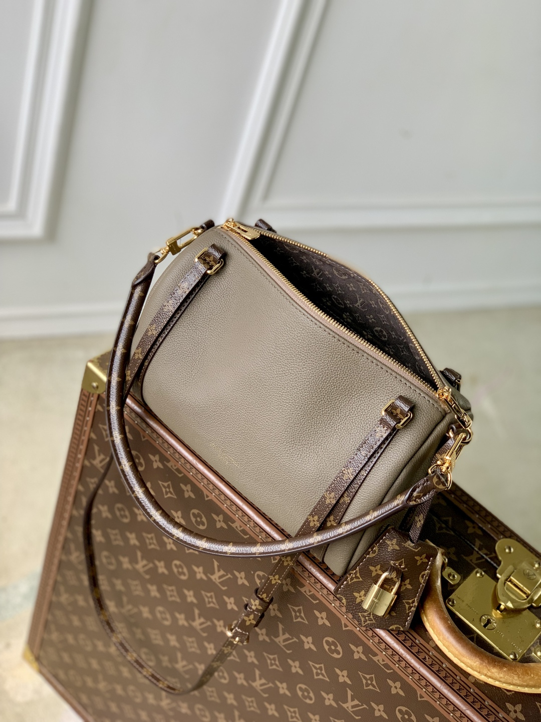 LV拼皮手提單肩包 女士高端百搭包 原單精品| 7 LV拼皮手提單肩包 女士高端百搭包 原單精品
