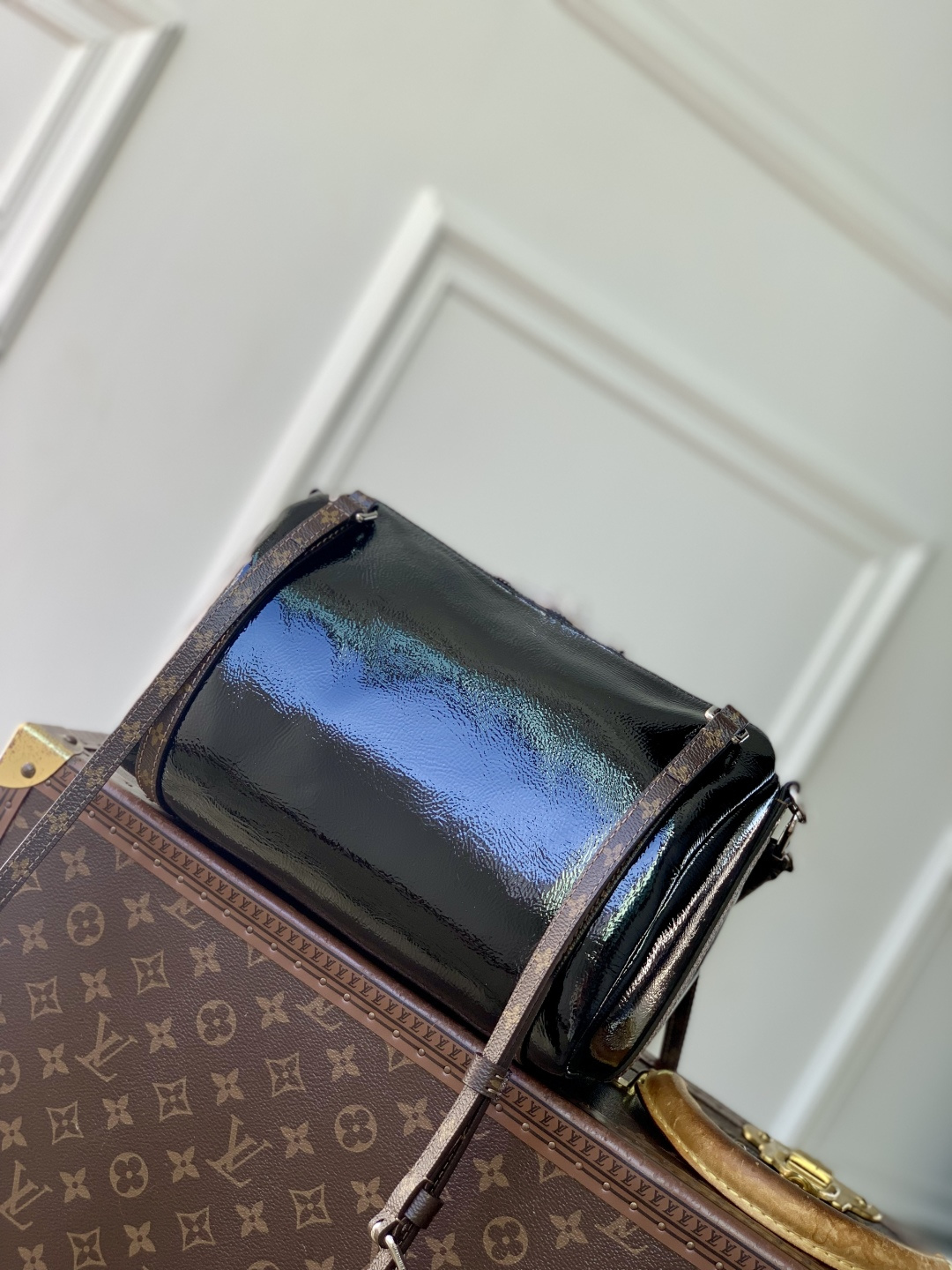 LV 一比一 黑色亮面皮革 手提單肩斜挎包 高級質感款| 13 LV 一比一 黑色亮面皮革 手提單肩斜挎包 高級質感款