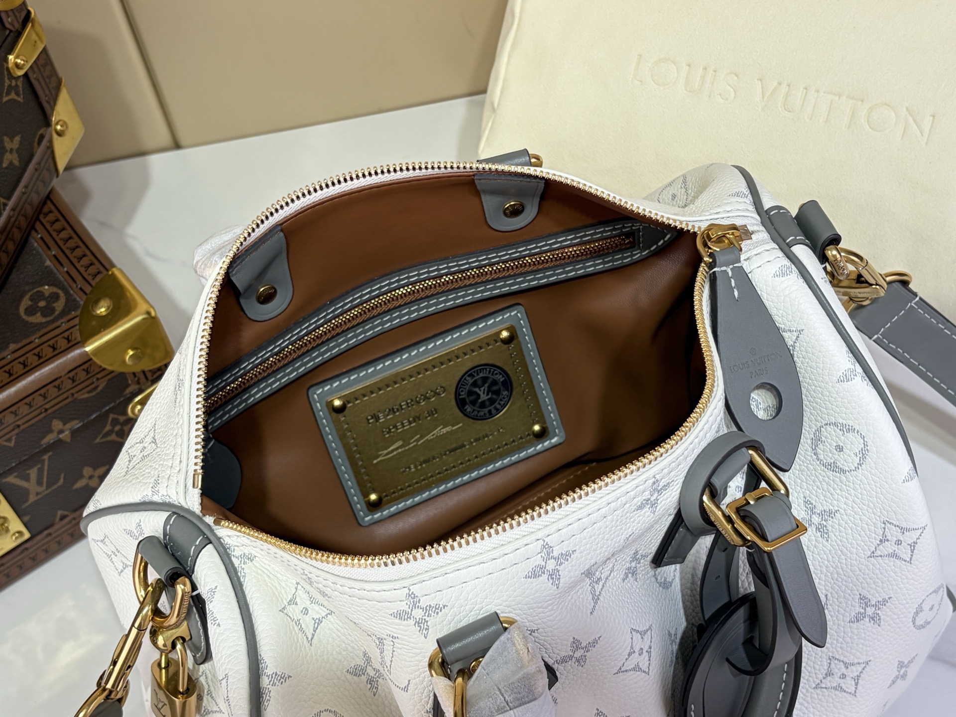 LV A貨 白灰老花旅行包 手提單肩兩用包 大容量款| 8 LV A貨 白灰老花旅行包 手提單肩兩用包 大容量款