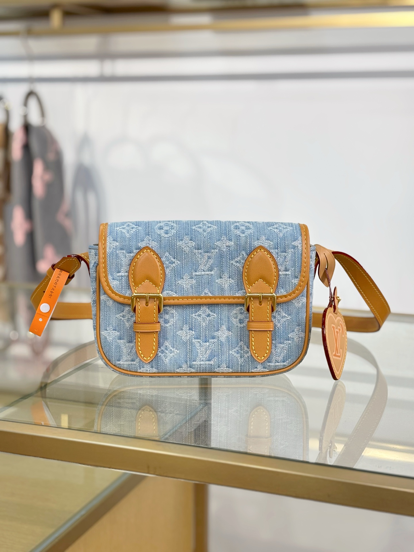 LV 原單 牛仔老花斜挎包 雙扣翻蓋小包