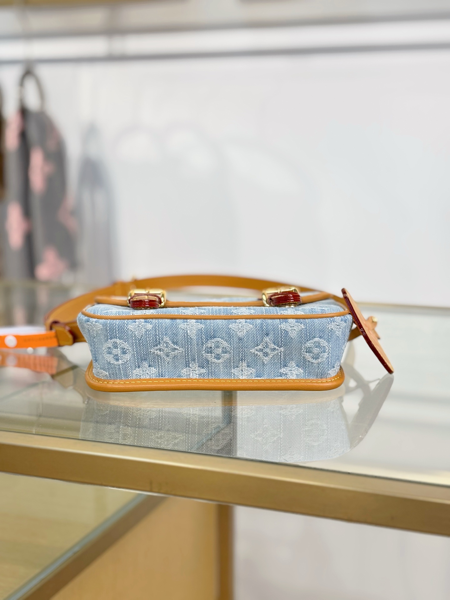 LV 原單 牛仔老花斜挎包 雙扣翻蓋小包