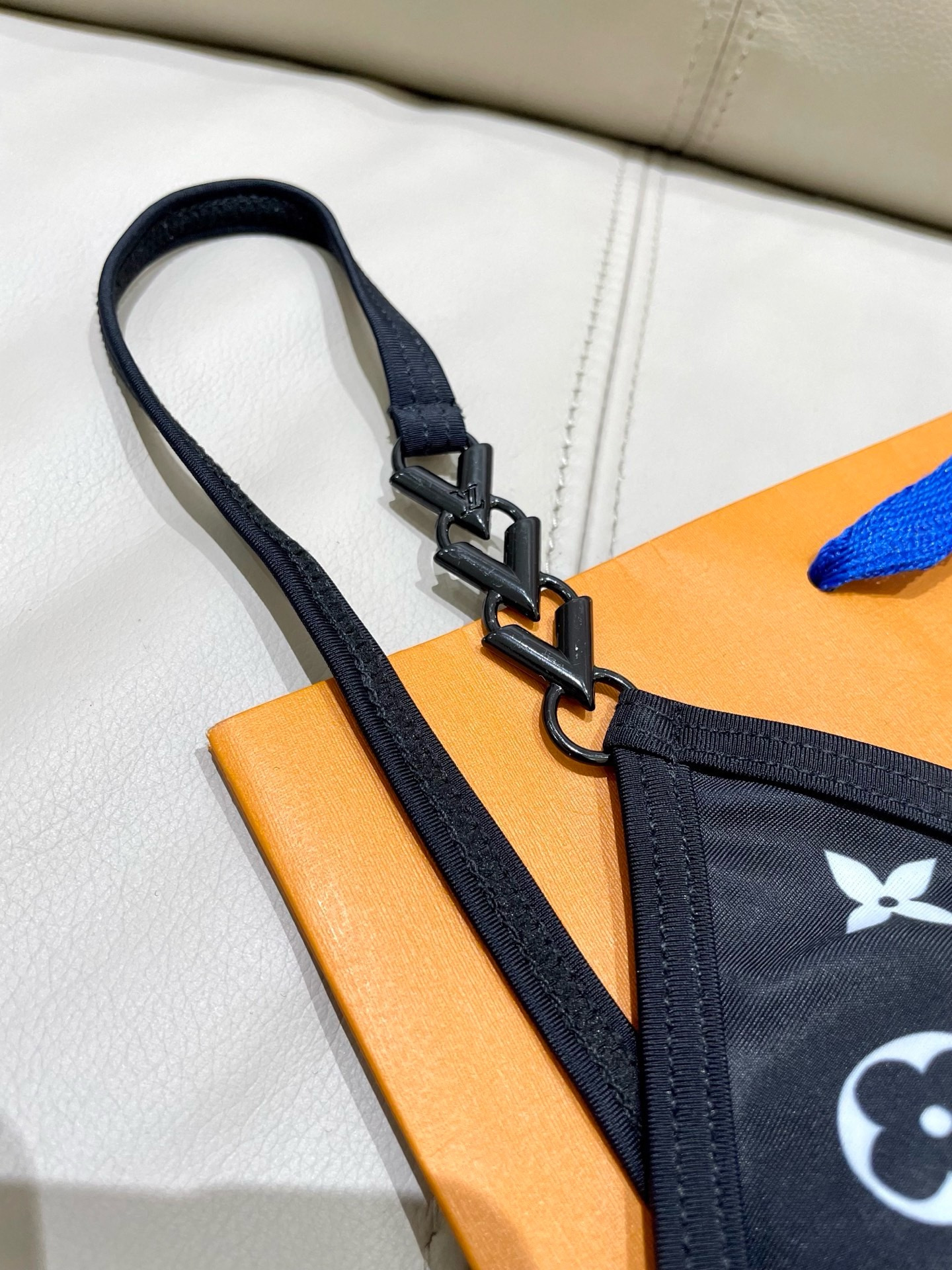 LV 高仿 黑色Monogram比基尼套装 性感显瘦分体泳衣