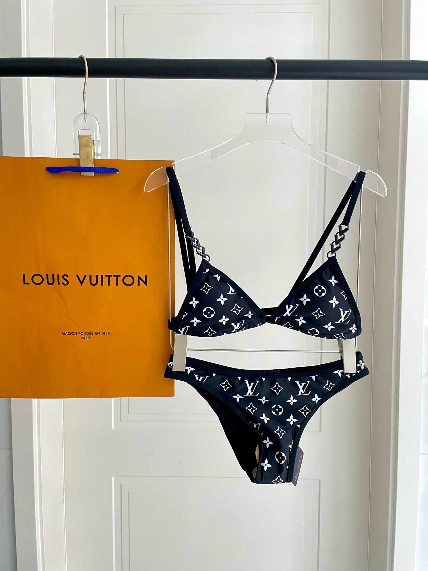 LV 高仿 黑色Monogram比基尼套装 性感显瘦分体泳衣