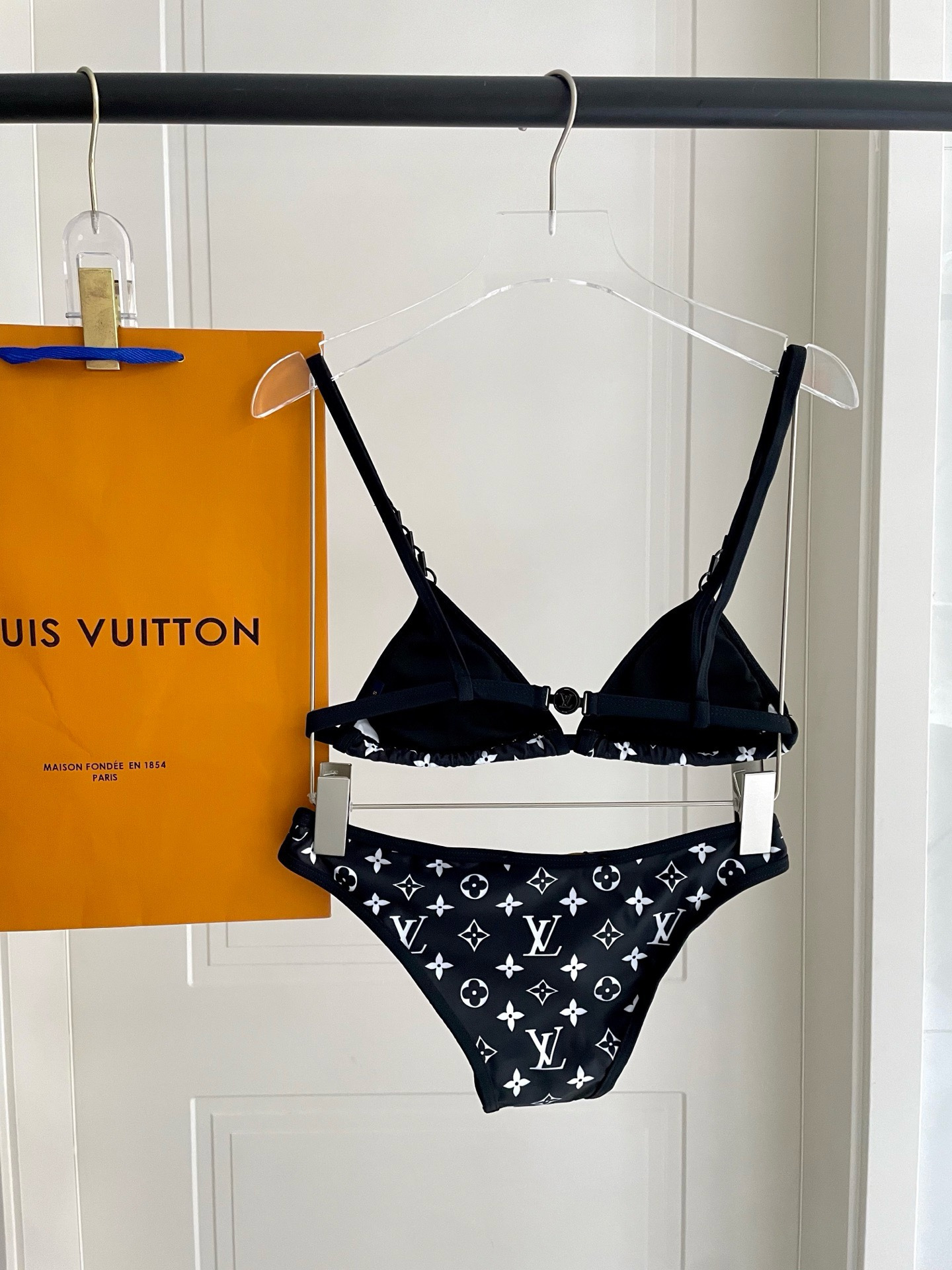 LV 高仿 黑色Monogram比基尼套装 性感显瘦分体泳衣