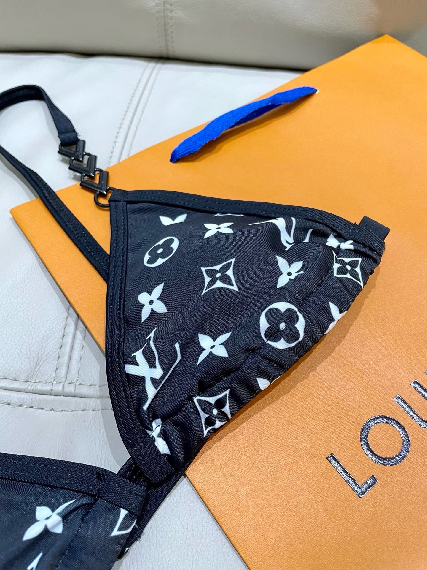 LV 高仿 黑色Monogram比基尼套装 性感显瘦分体泳衣