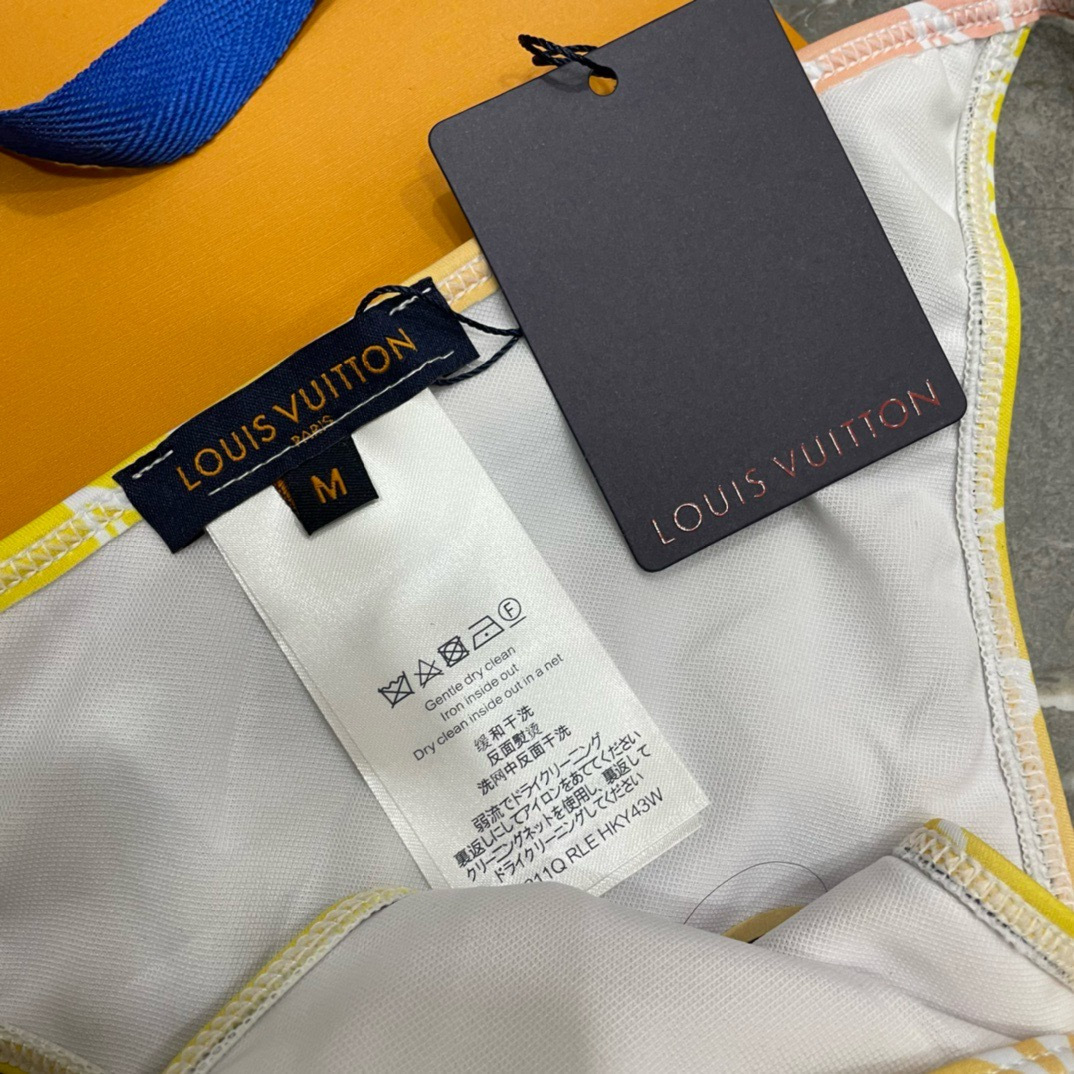 LV 高仿 渐变黄色比基尼套装+罩衫 沙滩度假三件套泳衣| 16 LV 高仿 渐变黄色比基尼套装+罩衫 沙滩度假三件套泳衣