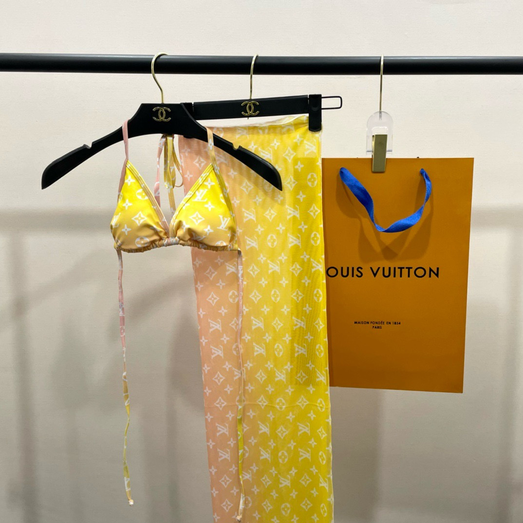 LV 高仿 渐变黄色比基尼套装+罩衫 沙滩度假三件套泳衣| 12 LV 高仿 渐变黄色比基尼套装+罩衫 沙滩度假三件套泳衣
