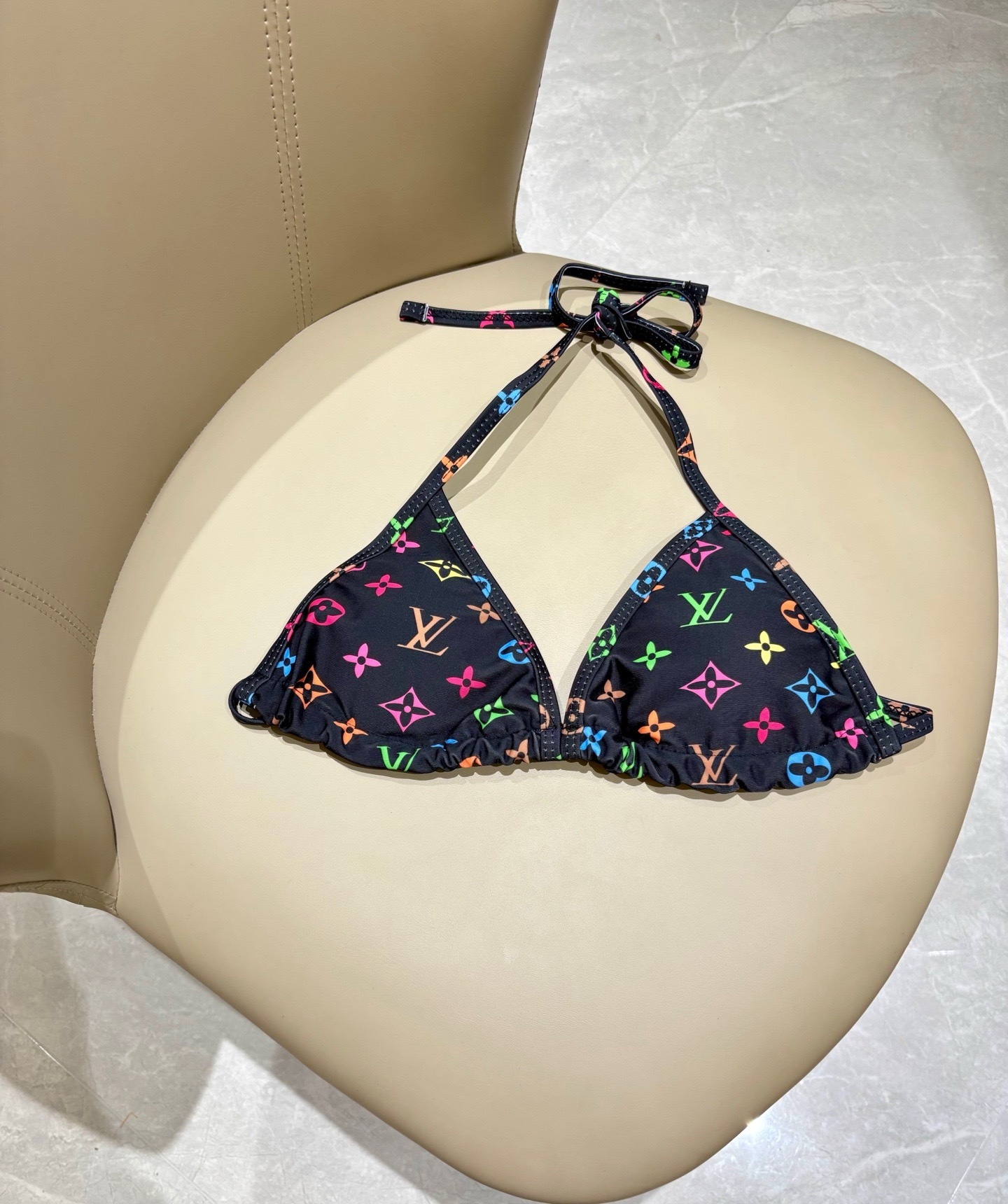 LV 高仿 彩虹老花比基尼套装 性感綁帶分体泳衣| 18 LV 高仿 彩虹老花比基尼套装 性感綁帶分体泳衣