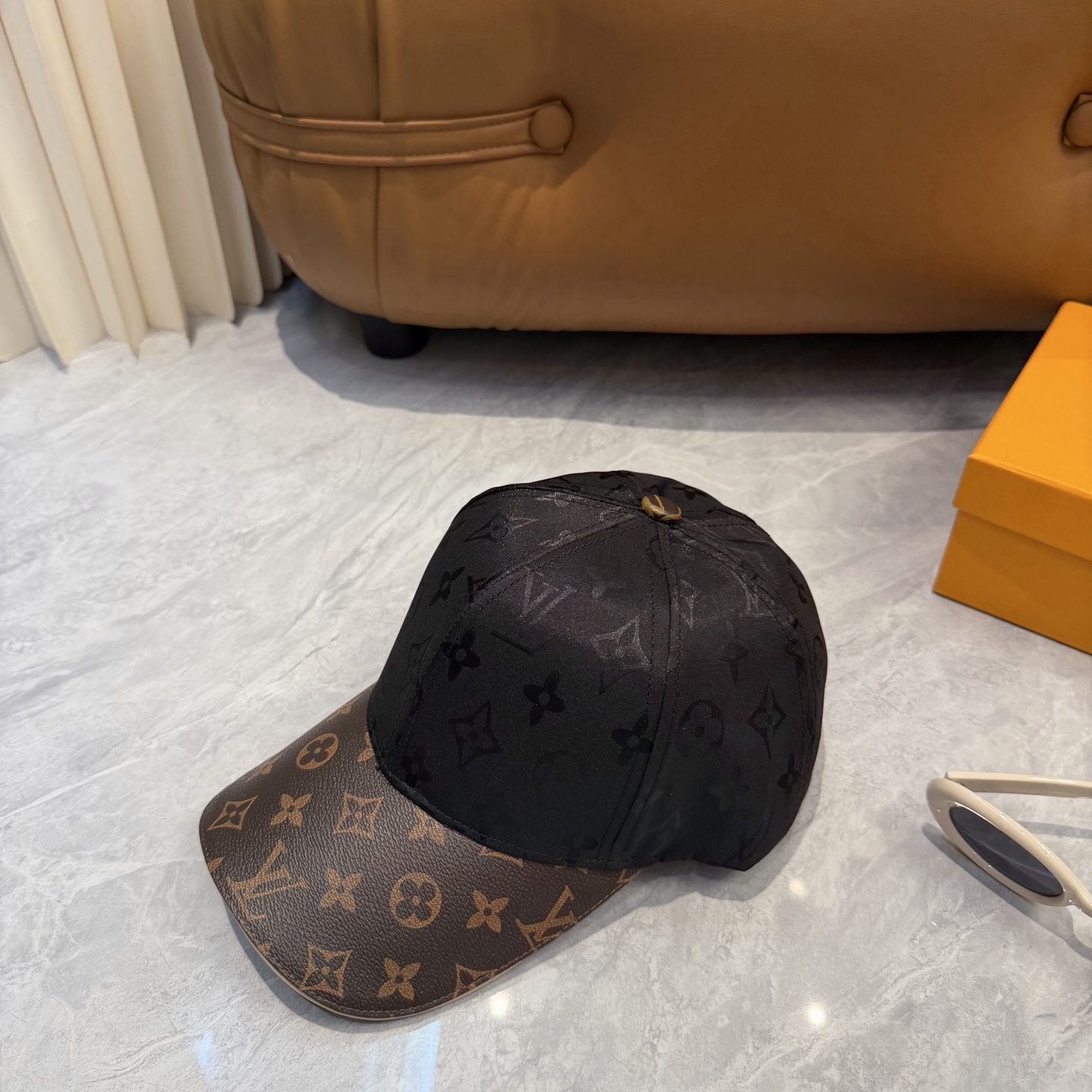 LV高仿拼接老花棒球帽 時尚休閒百搭帽| 10 LV高仿拼接老花棒球帽 時尚休閒百搭帽