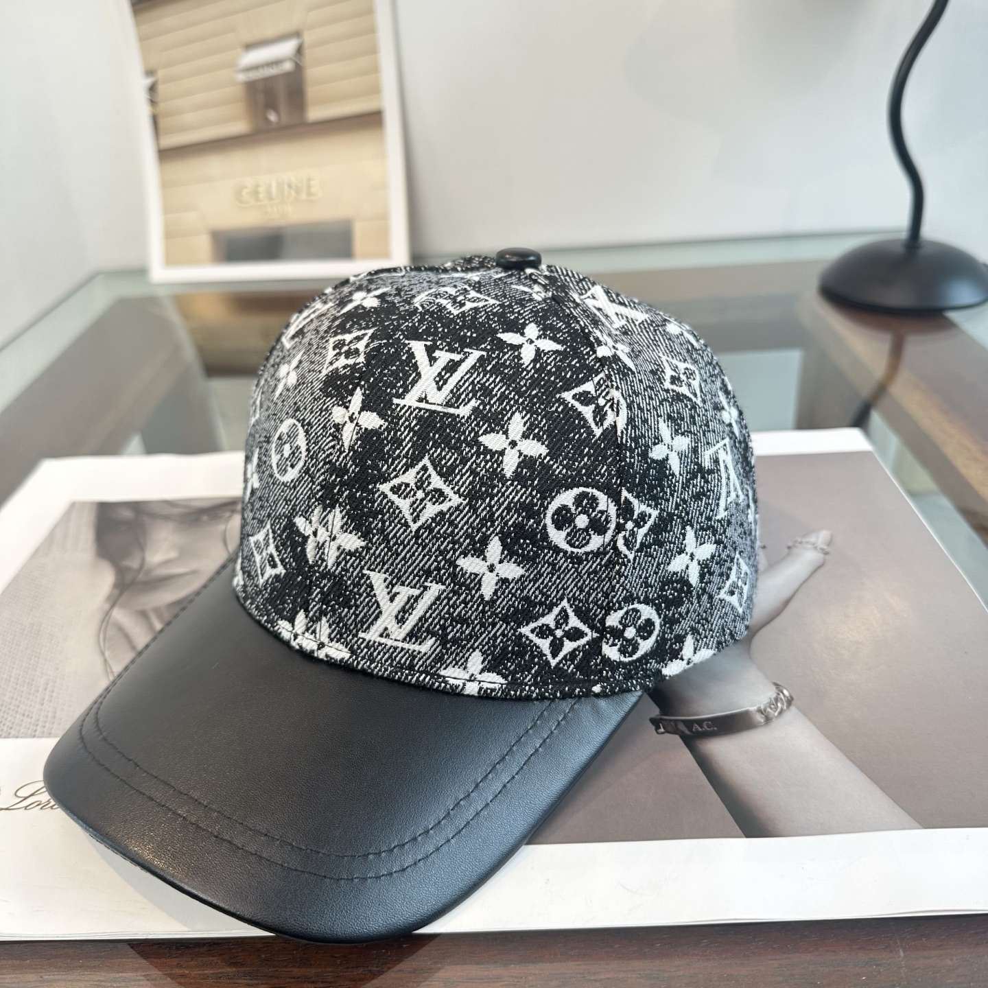 LV原單黑白老花拼皮棒球帽 Monogram拼接休閒鴨舌帽| 12 LV原單黑白老花拼皮棒球帽 Monogram拼接休閒鴨舌帽