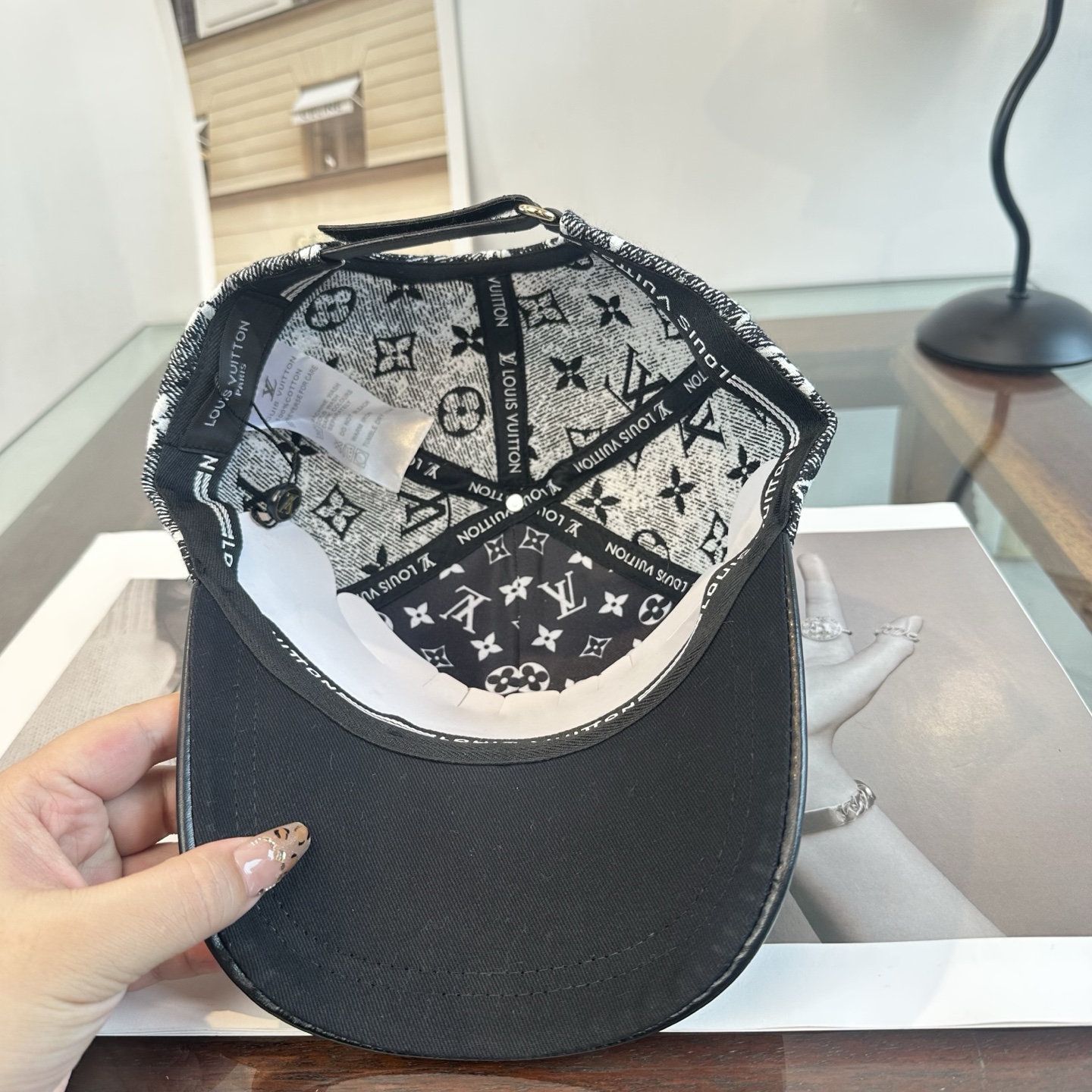 LV原單黑白老花拼皮棒球帽 Monogram拼接休閒鴨舌帽| 7 LV原單黑白老花拼皮棒球帽 Monogram拼接休閒鴨舌帽