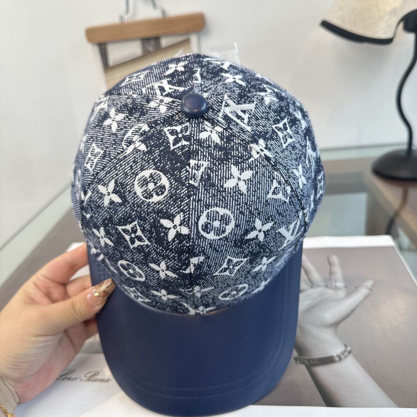 LV一比一深藍老花拼皮棒球帽 Monogram經典休閒鴨舌帽| 11 LV一比一深藍老花拼皮棒球帽 Monogram經典休閒鴨舌帽