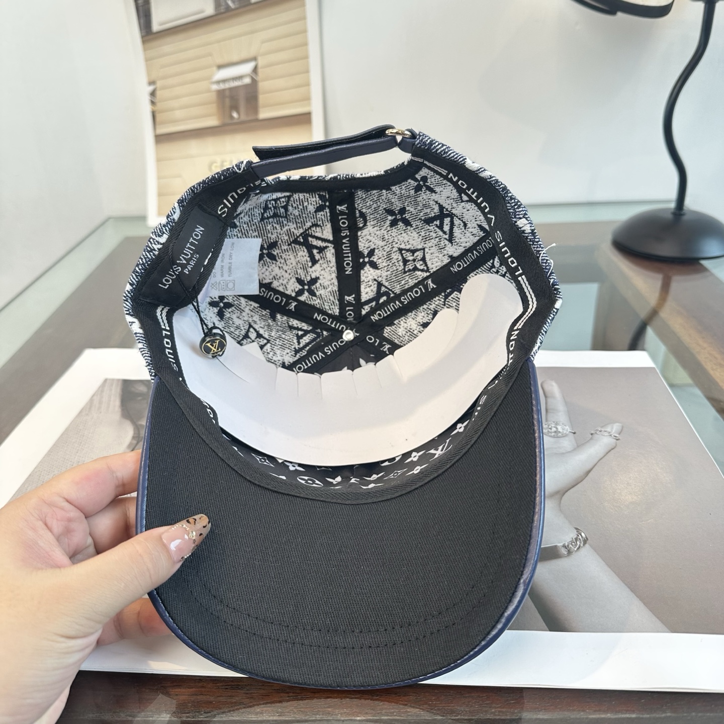 LV一比一深藍老花拼皮棒球帽 Monogram經典休閒鴨舌帽| 8 LV一比一深藍老花拼皮棒球帽 Monogram經典休閒鴨舌帽