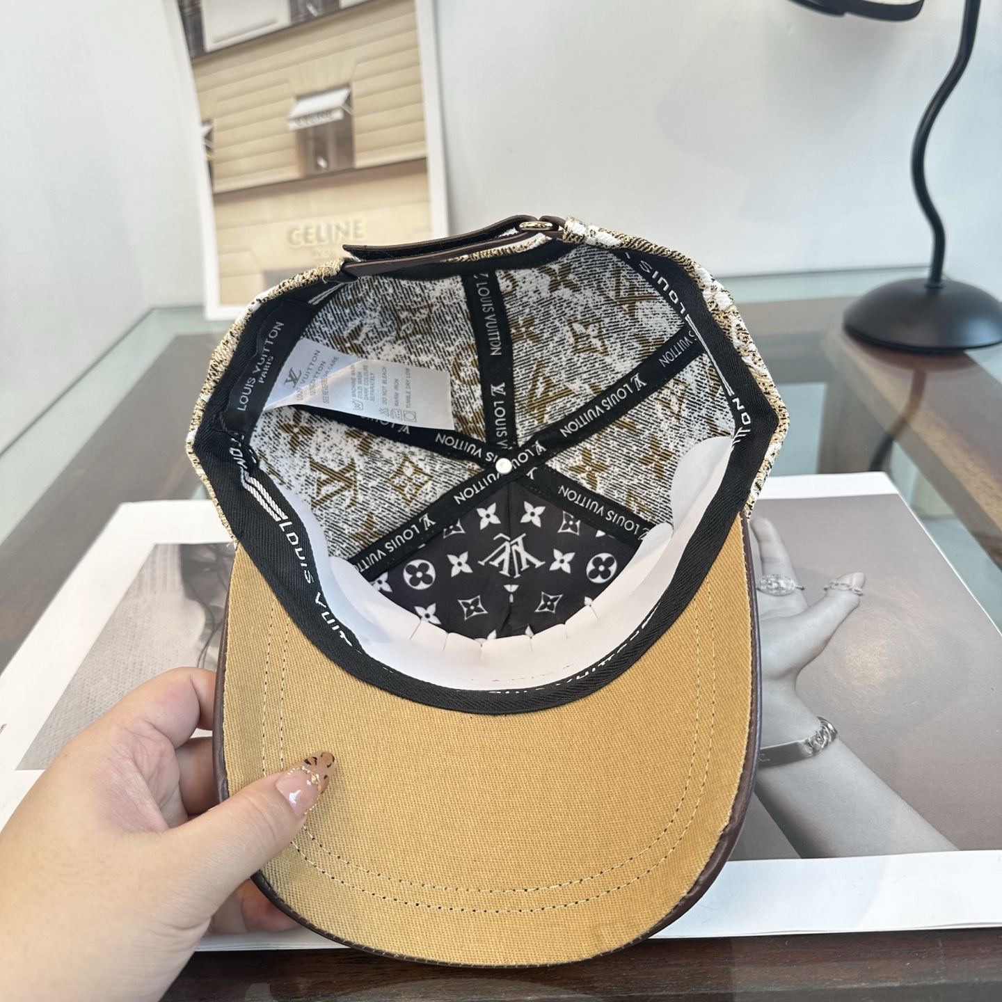 LV高仿卡其老花拼皮棒球帽 Monogram經典百搭遮陽帽| 7 LV高仿卡其老花拼皮棒球帽 Monogram經典百搭遮陽帽