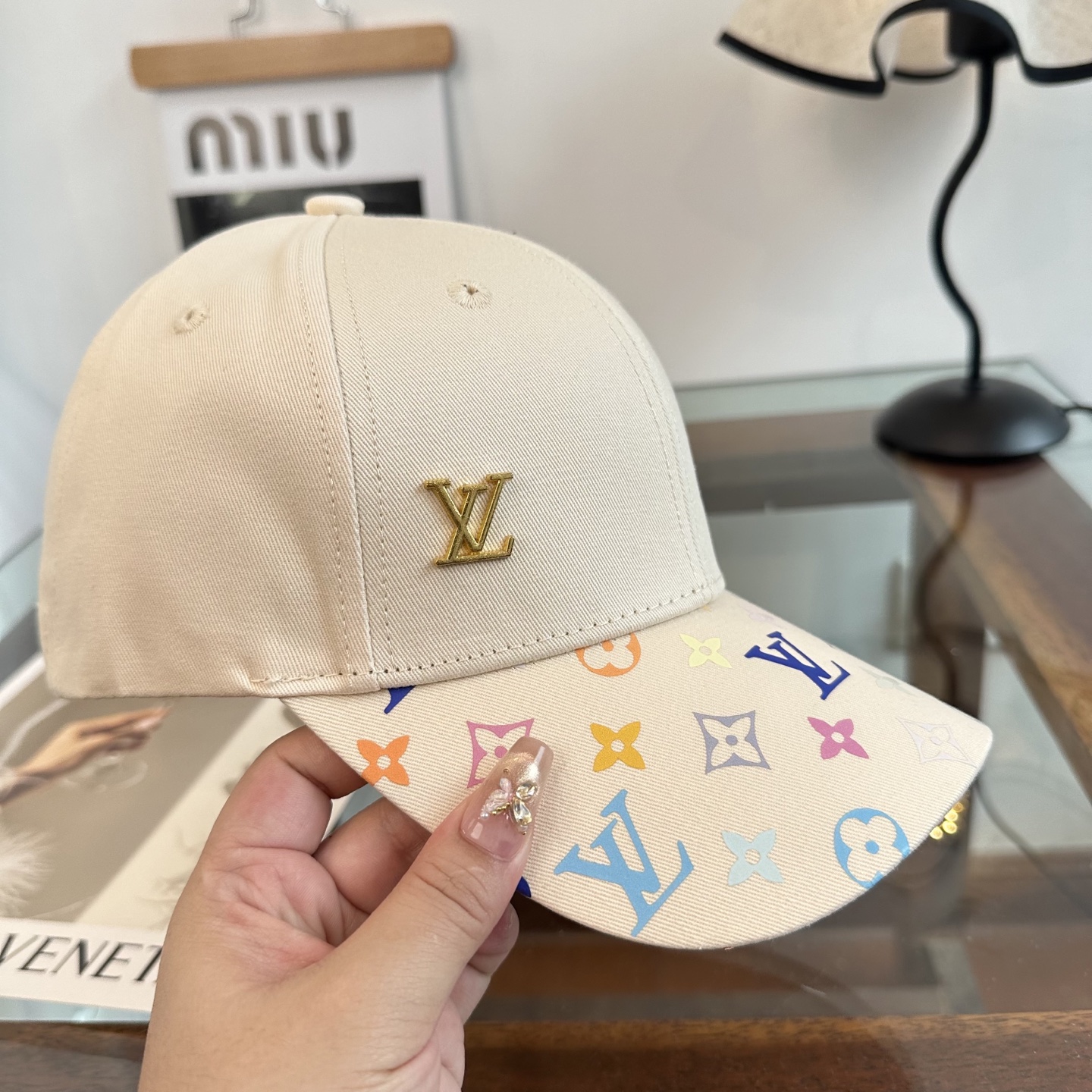LV原單米白彩色老花棒球帽 清新百搭休閒遮陽帽| 9 LV原單米白彩色老花棒球帽 清新百搭休閒遮陽帽