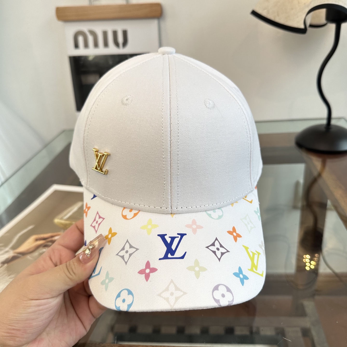 LV一比一白色彩色老花棒球帽 潮流百搭時尚帽| 11 LV一比一白色彩色老花棒球帽 潮流百搭時尚帽