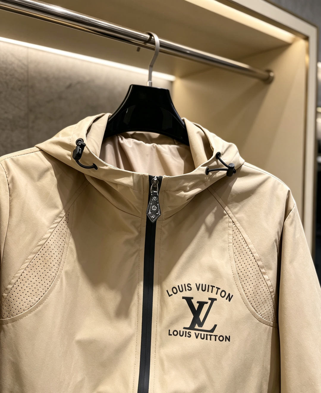 LV一比一連帽外套男士輕薄防風設計休閒百搭款| 13 LV一比一連帽外套男士輕薄防風設計休閒百搭款
