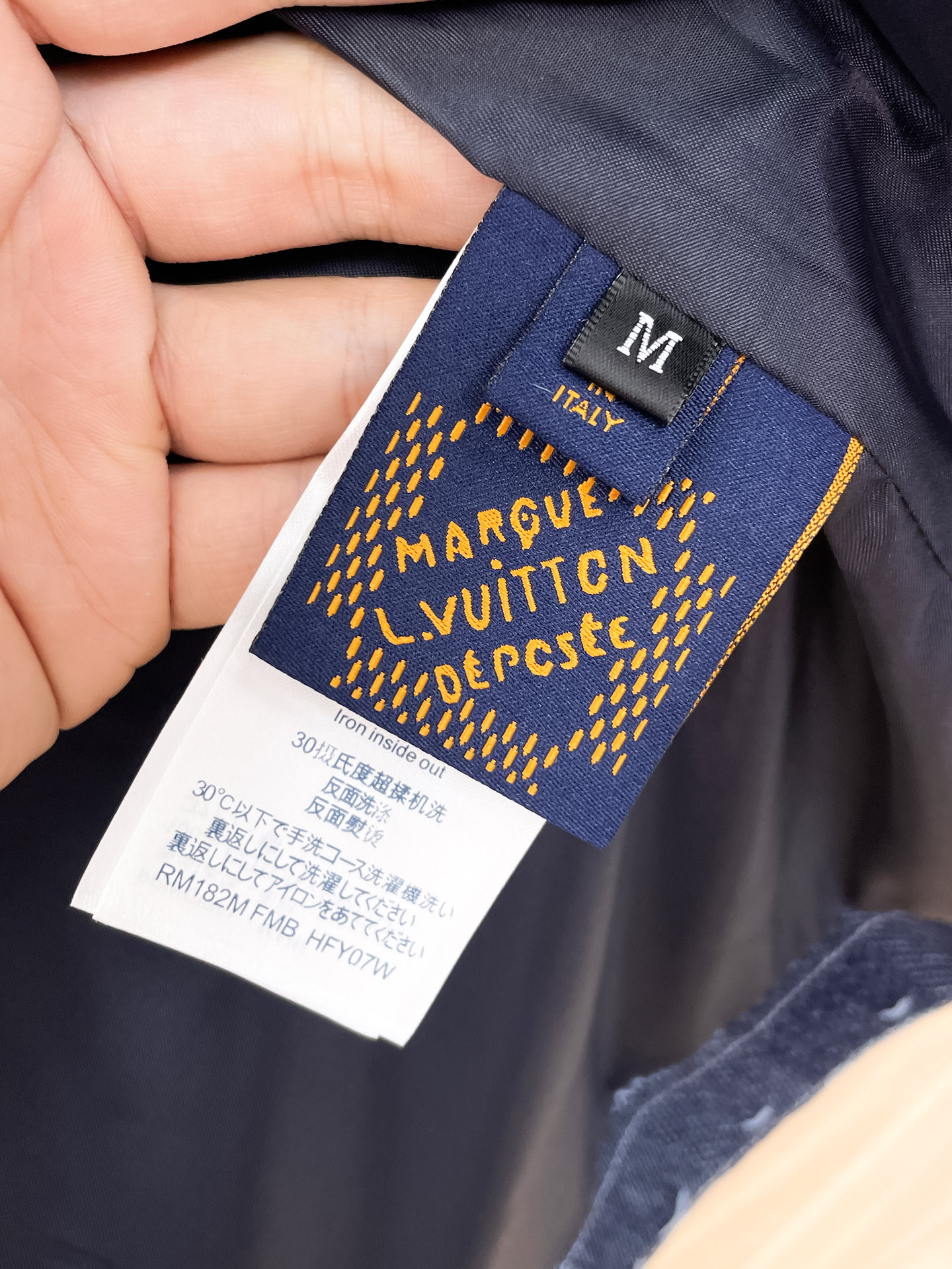 LV一比一連帽外套男士拼接設計潮流休閒風防風款| 15 LV一比一連帽外套男士拼接設計潮流休閒風防風款