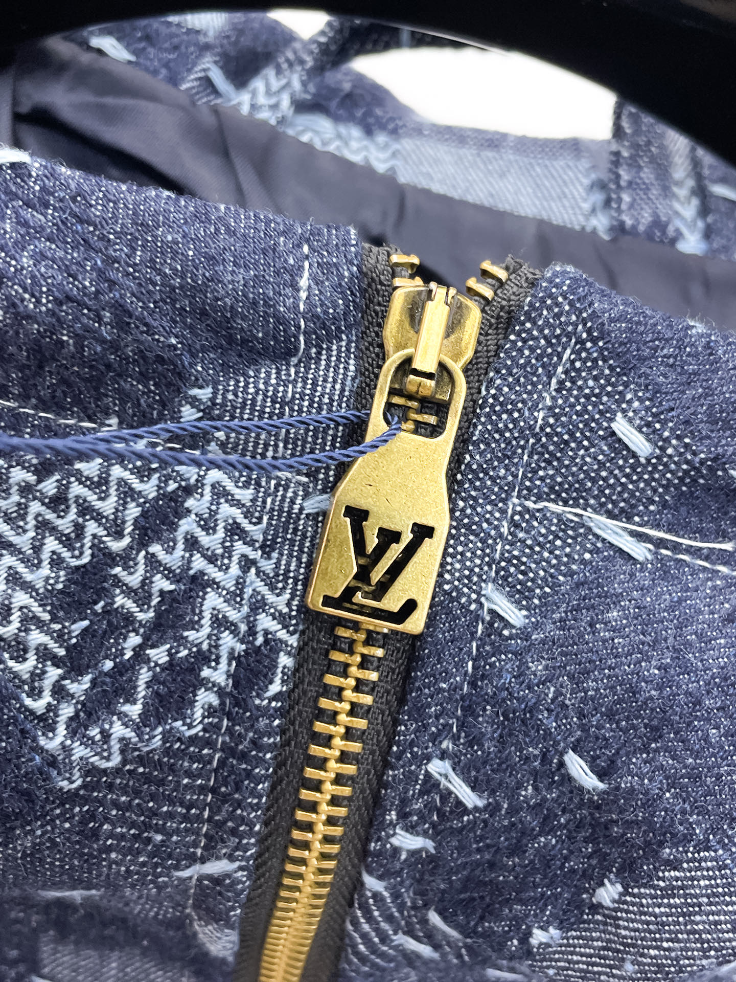 LV一比一連帽外套男士拼接設計潮流休閒風防風款| 10 LV一比一連帽外套男士拼接設計潮流休閒風防風款