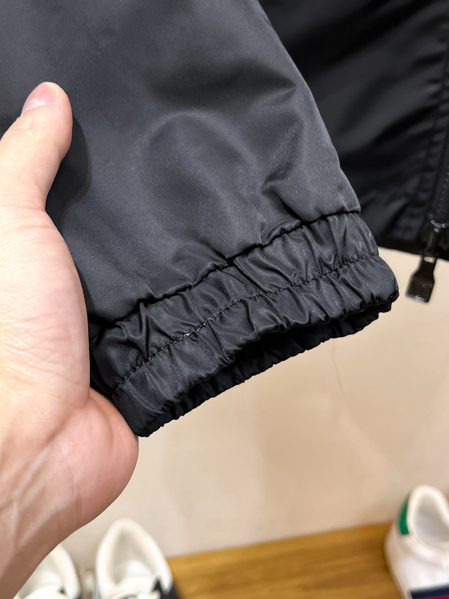 LV A貨連帽外套男士滿版Monogram設計時尚防風款| 15 LV A貨連帽外套男士滿版Monogram設計時尚防風款