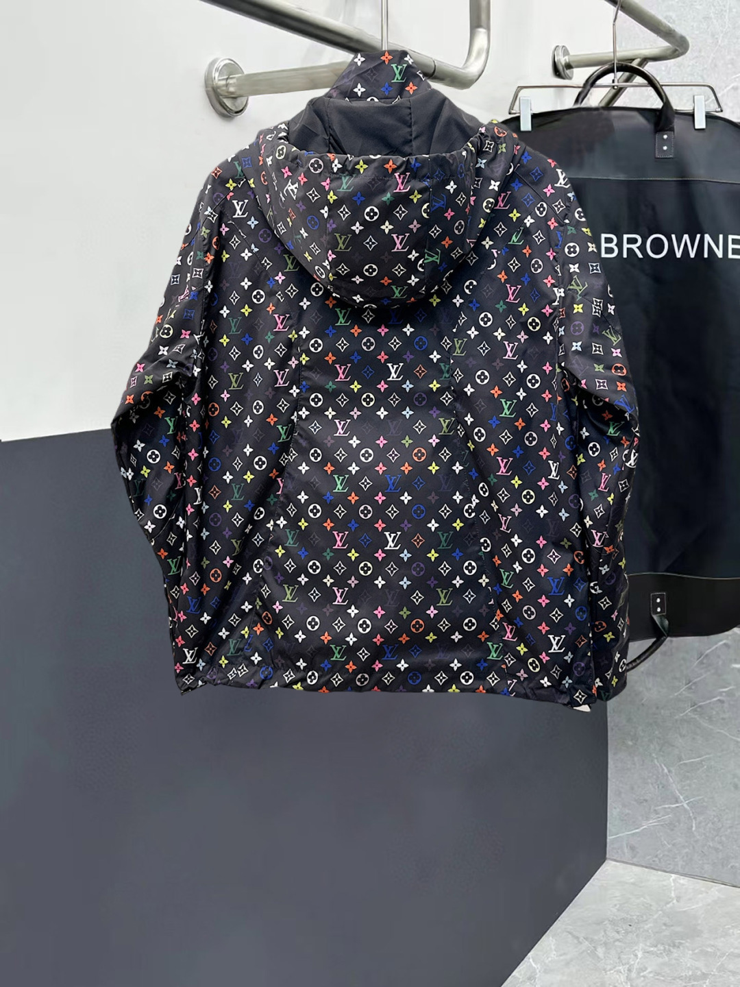 LV高仿彩色Monogram連帽外套 男士潮流印花防風夾克