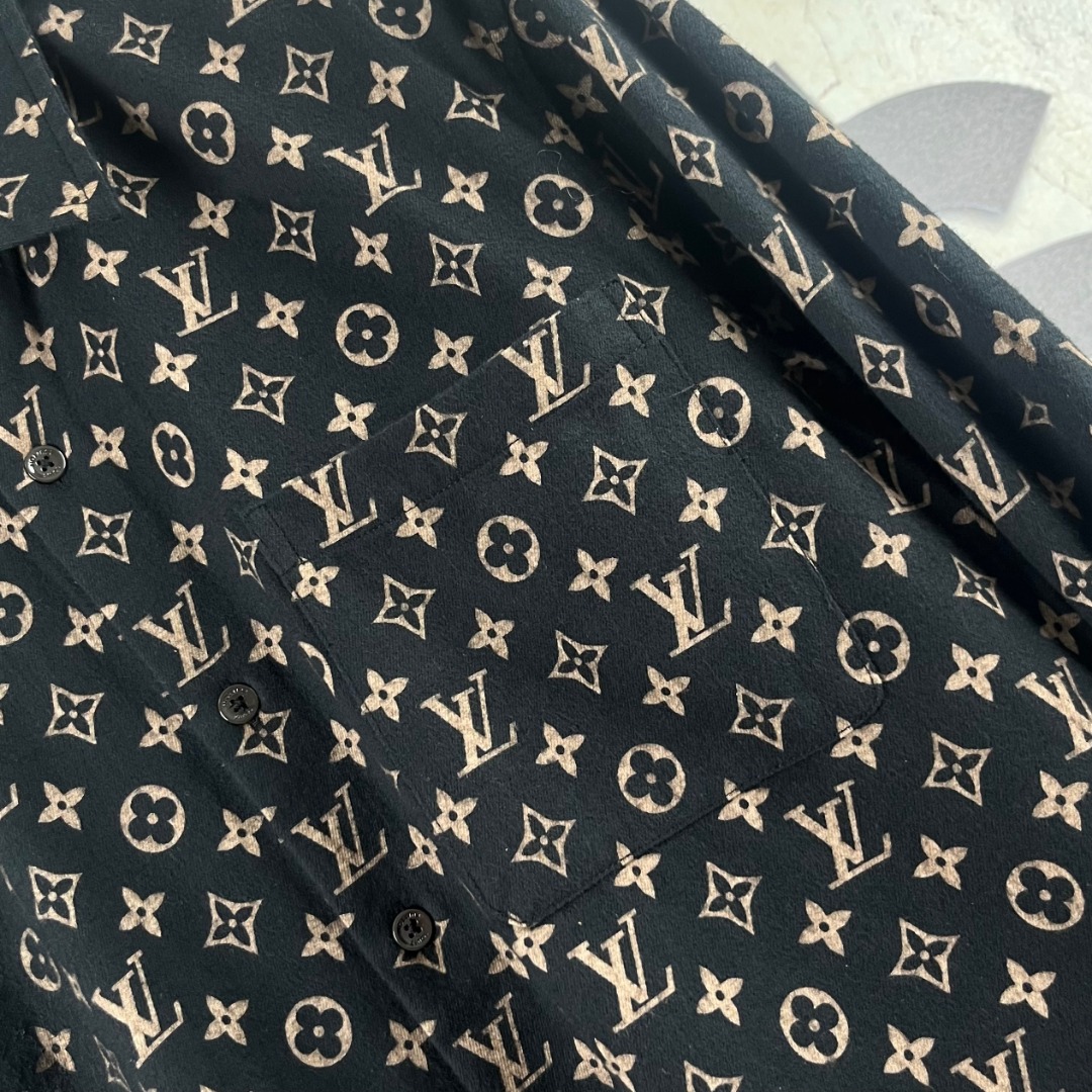 LV A貨男士長袖襯衫經典老花滿版設計百搭休閒款| 11 LV A貨男士長袖襯衫經典老花滿版設計百搭休閒款