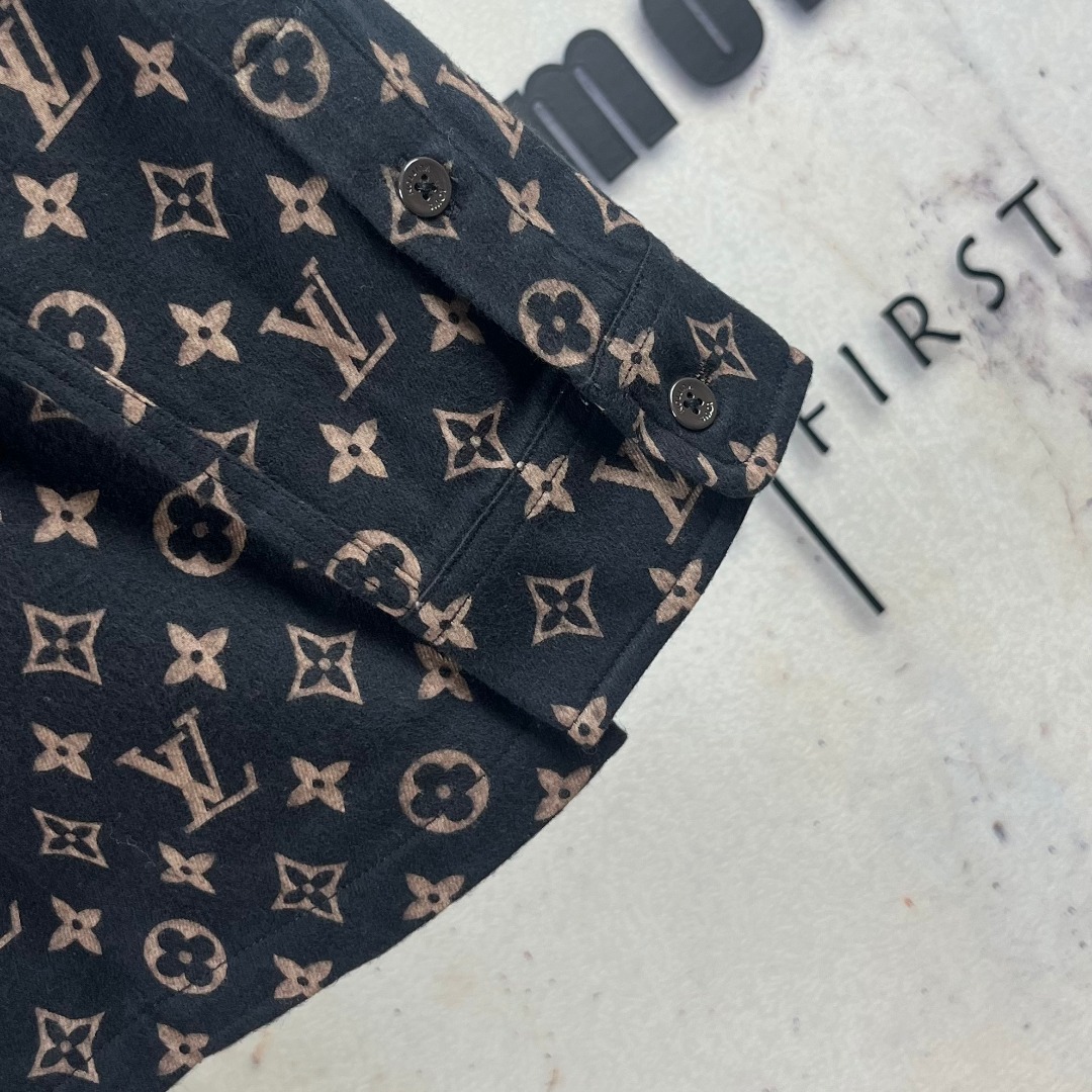 LV A貨男士長袖襯衫經典老花滿版設計百搭休閒款| 9 LV A貨男士長袖襯衫經典老花滿版設計百搭休閒款