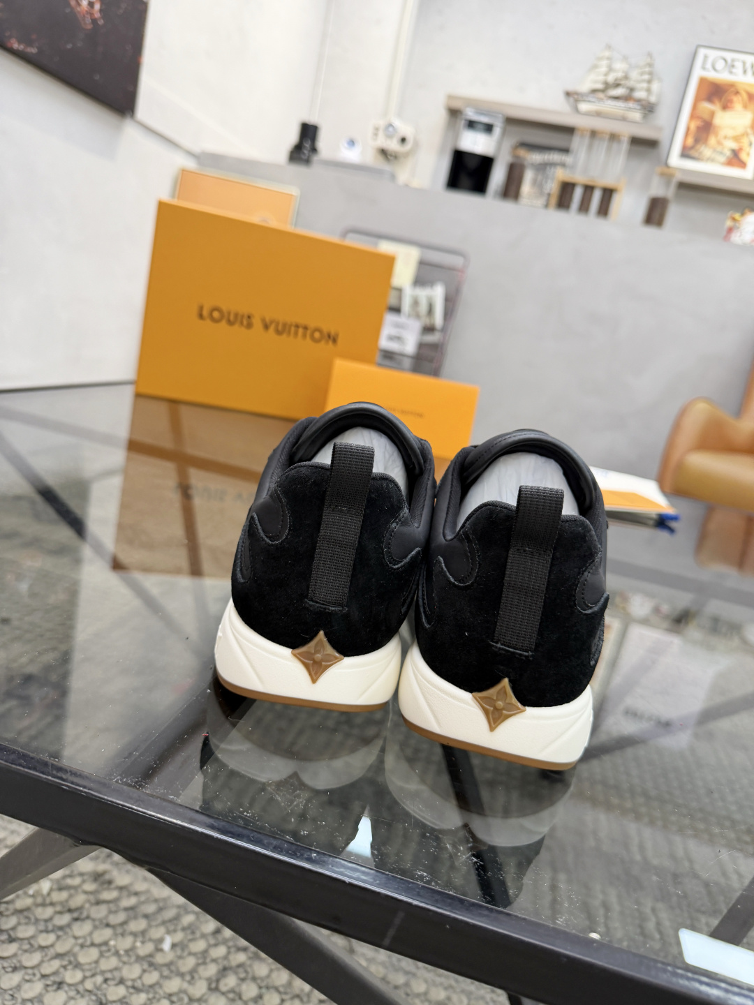 LV A貨男士運動休閒鞋黑色低調百搭舒適耐穿款| 8 LV A貨男士運動休閒鞋黑色低調百搭舒適耐穿款