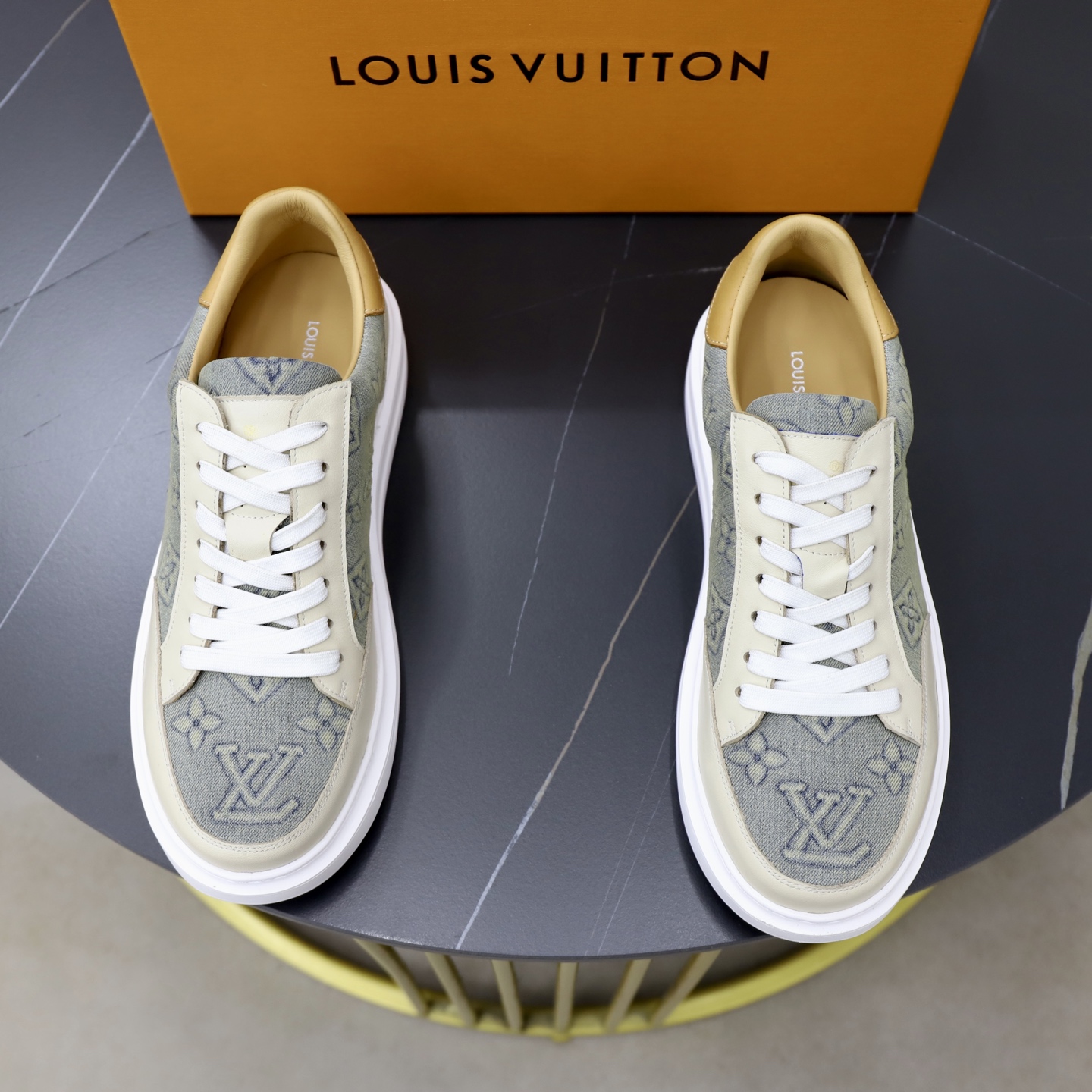 LV A貨男女款淺灰牛仔拼接休閒鞋簡約百搭低幫運動鞋